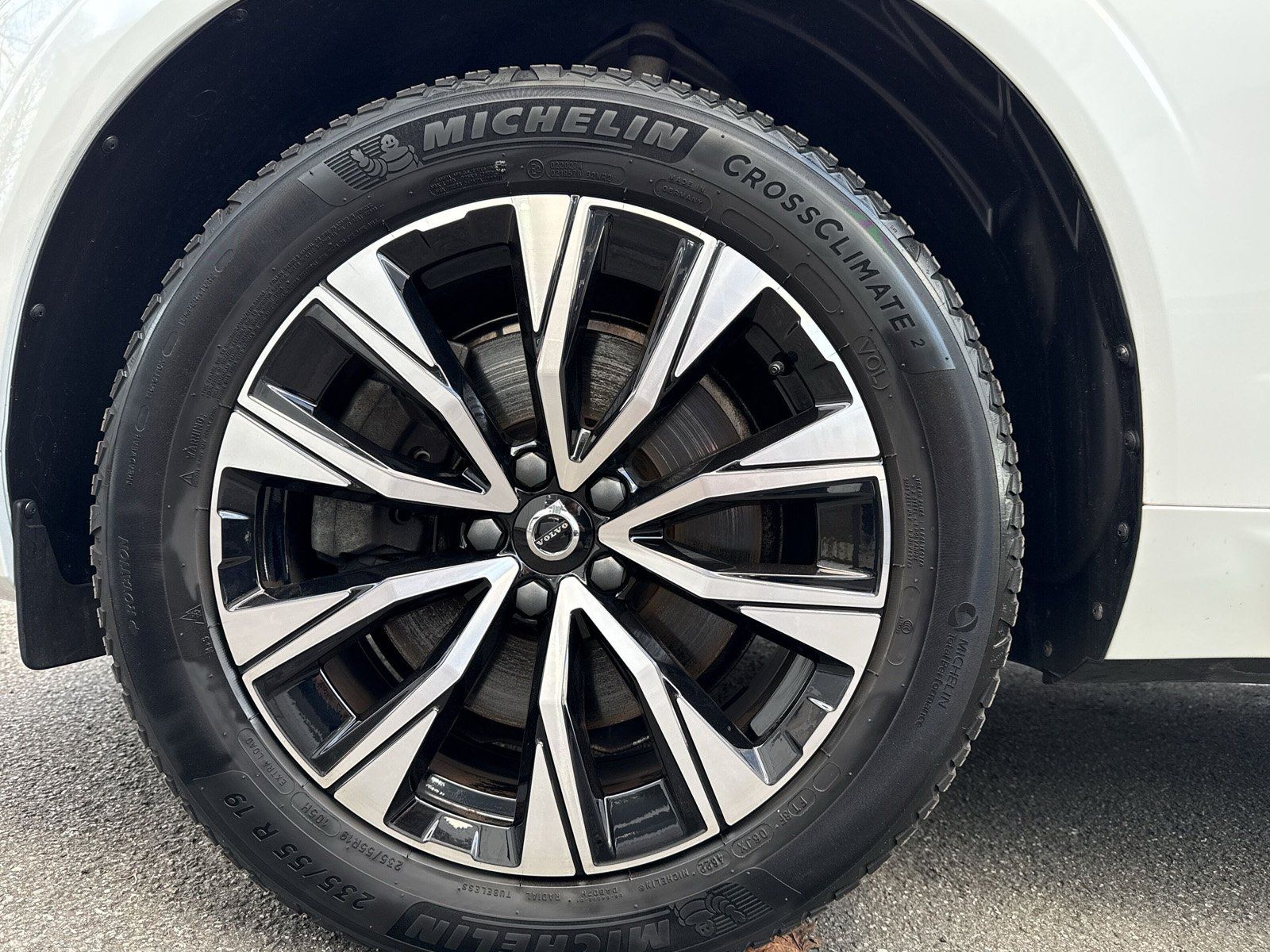 Volvo XC60 Plus B4 AWD Diesel Standhz AWR LichtPaket