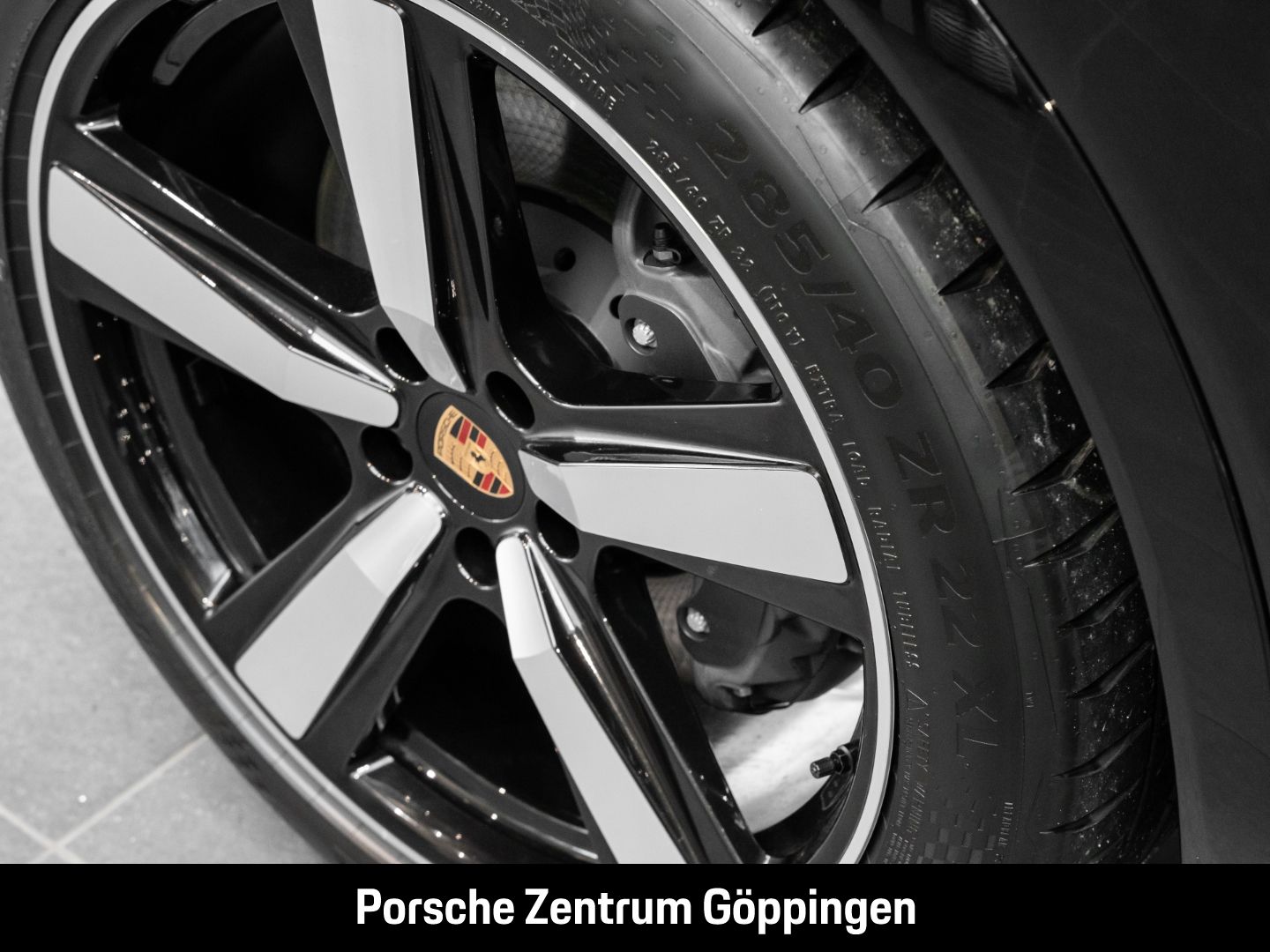 Porsche Cayenne E-Hybrid Coupe LED-Matrix Panoramadach