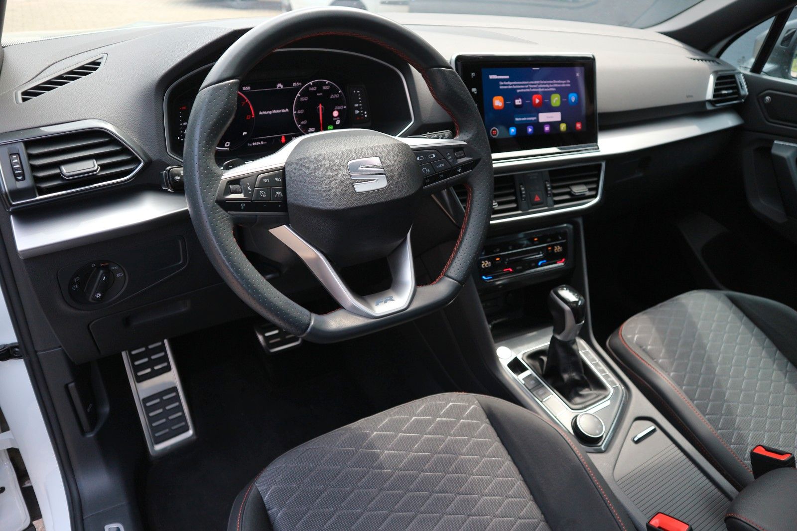 Seat Tarraco FR 4Drive *1.HD/7-SITZER/ACC/PANO/AHK*