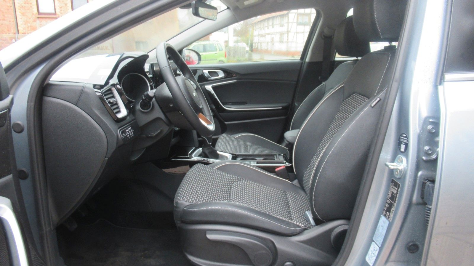 Kia XCeed T-GDi 1.0 Vision - Samsaru's Car Outlet