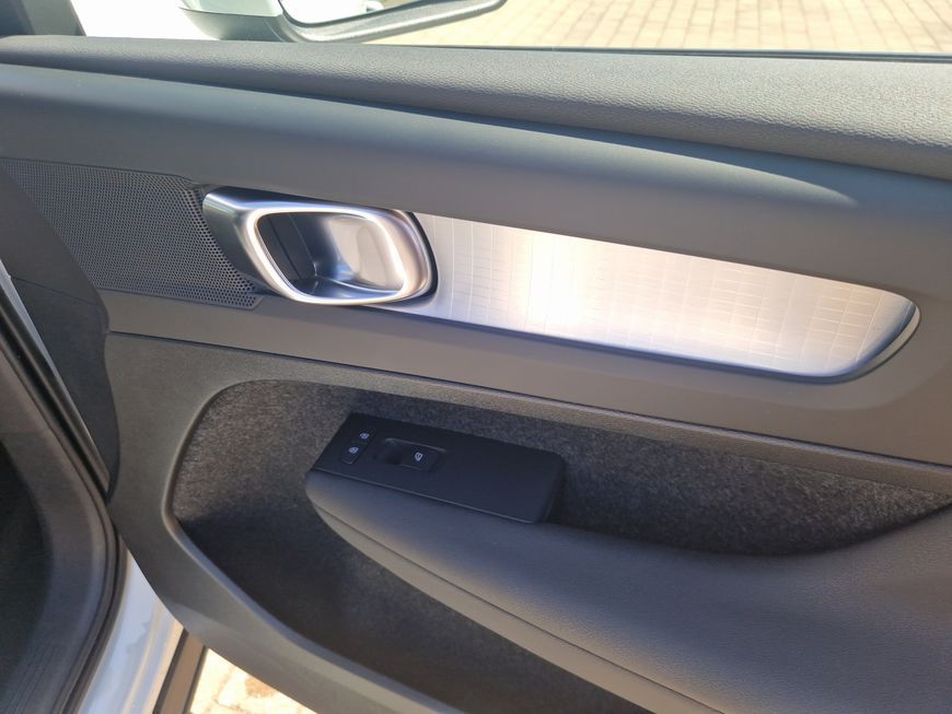 Volvo XC40 B3 Core - Samsaru's Car Outlet