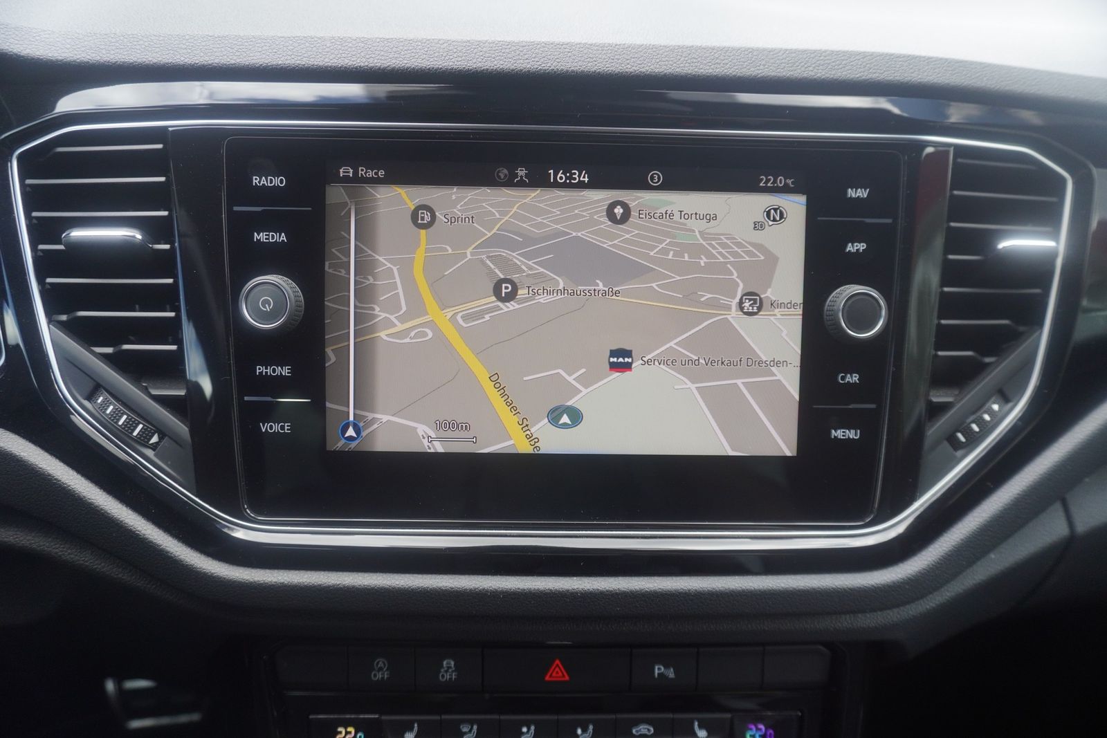 Volkswagen T-Roc 2.0 TSI R 4Motion DSG - Samsaru's Car Outlet