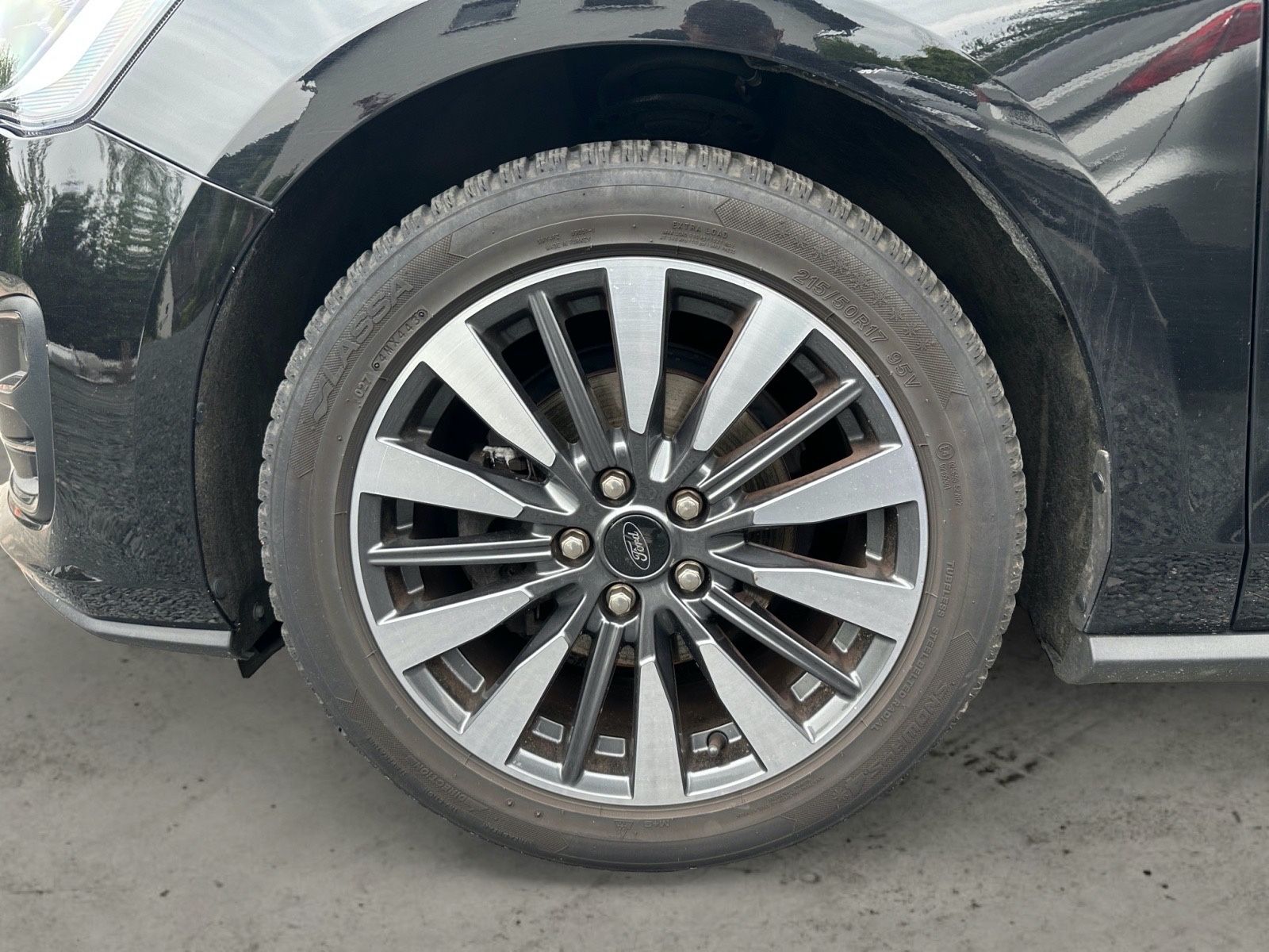Ford Focus Turnier Titanium - Samsaru's Car Outlet