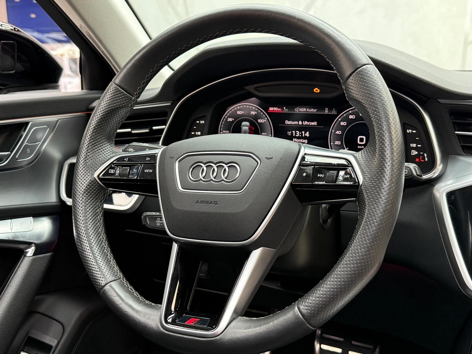 Audi A6 55 TFSI e quattro sport - Samsaru's Car Outlet
