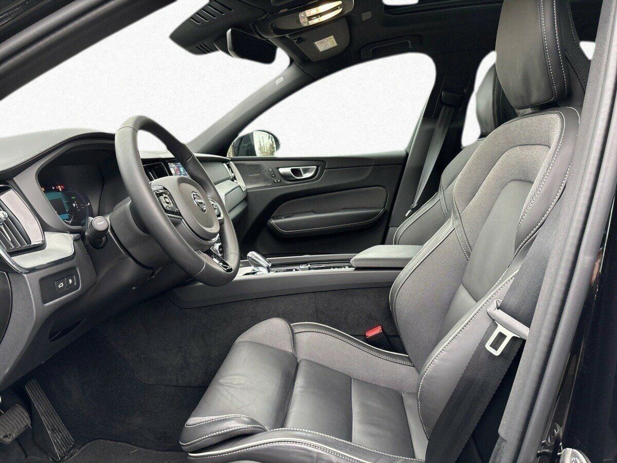 Volvo XC 60 T6 Plus Black Ed. Luftfahrw*AHK*.*360 Kam