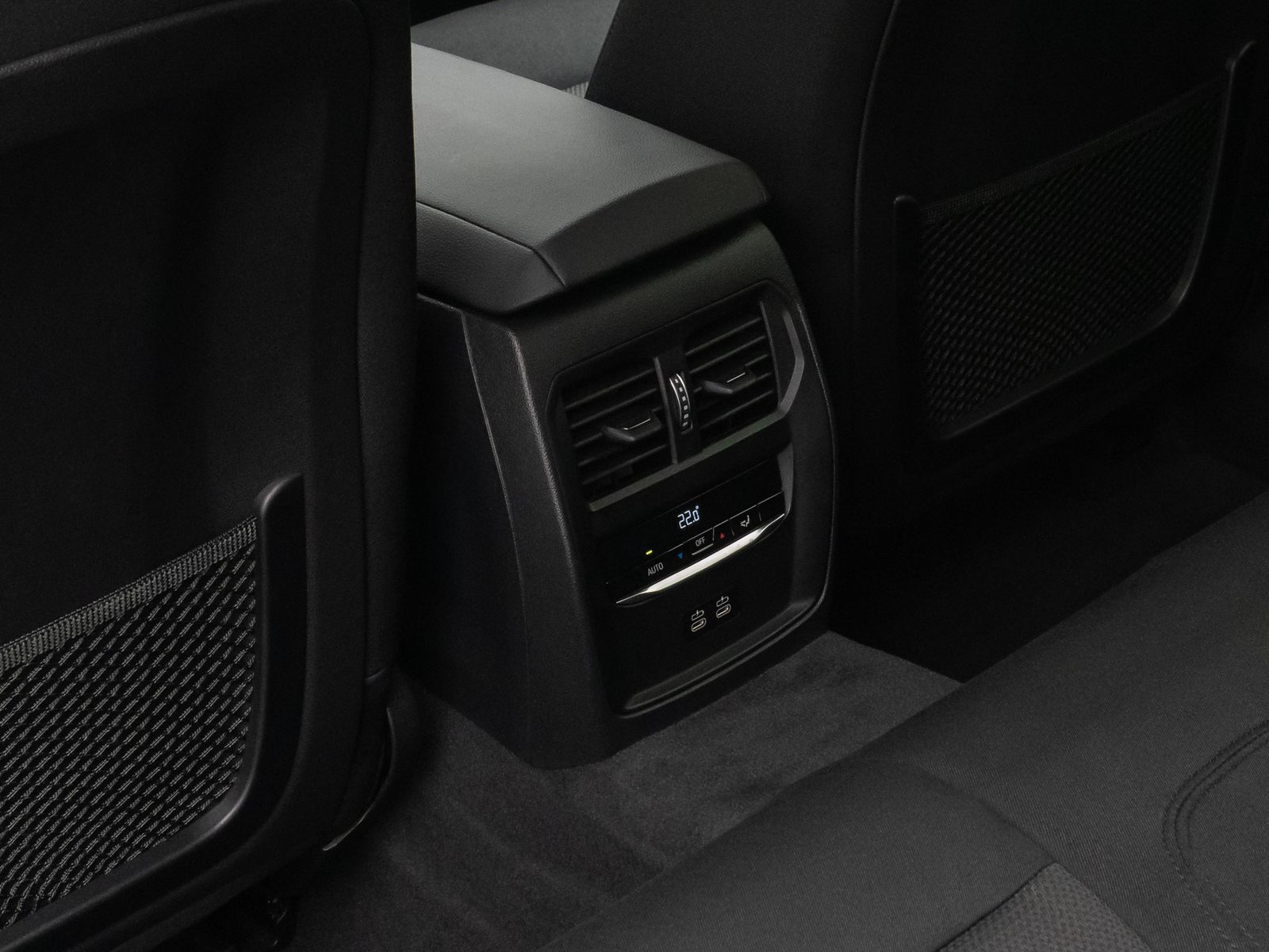 BMW 330e - Samsaru's Car Outlet