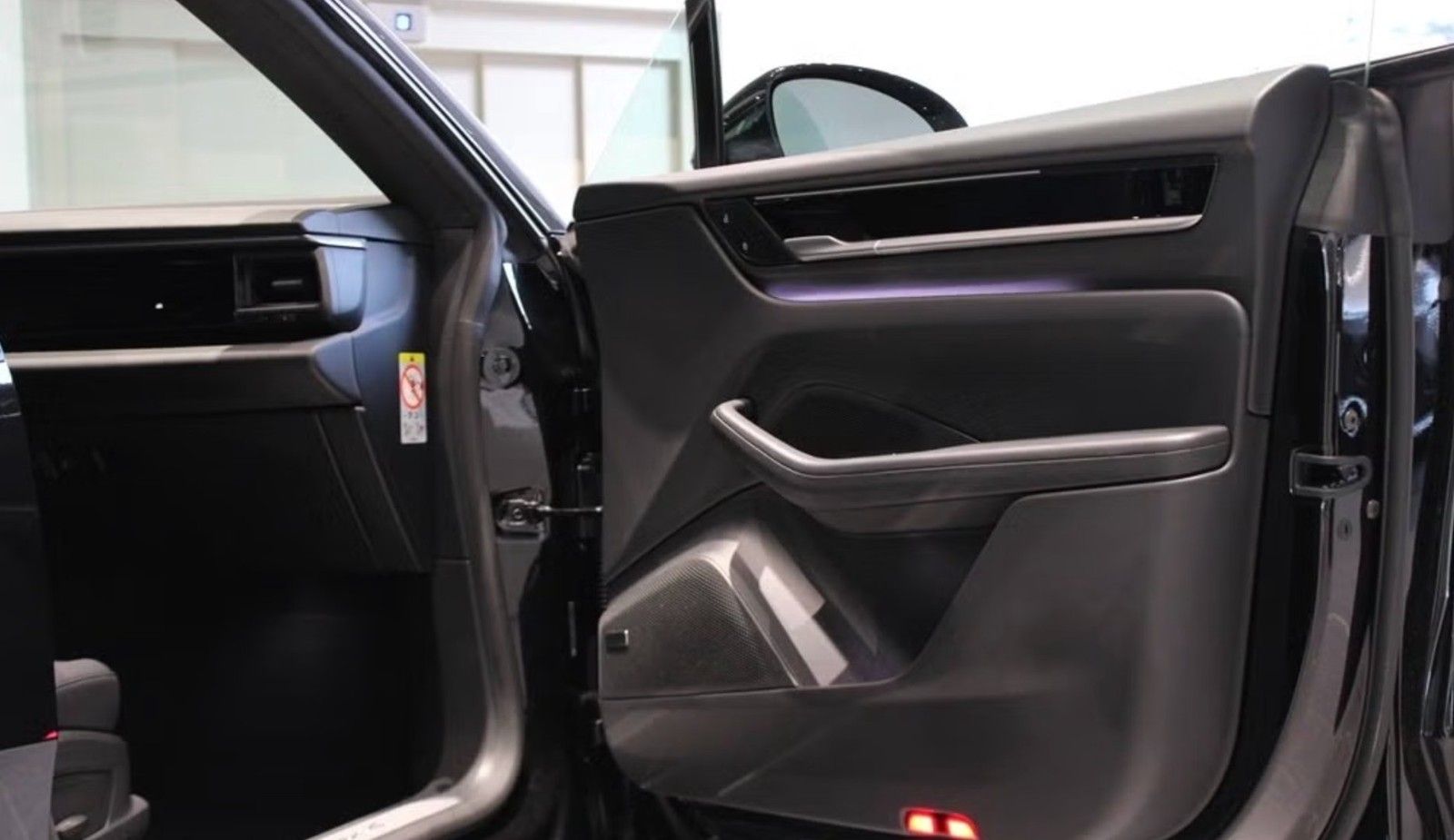 Porsche Macan Electric BOSE*AHK*L-HEIZBAR
