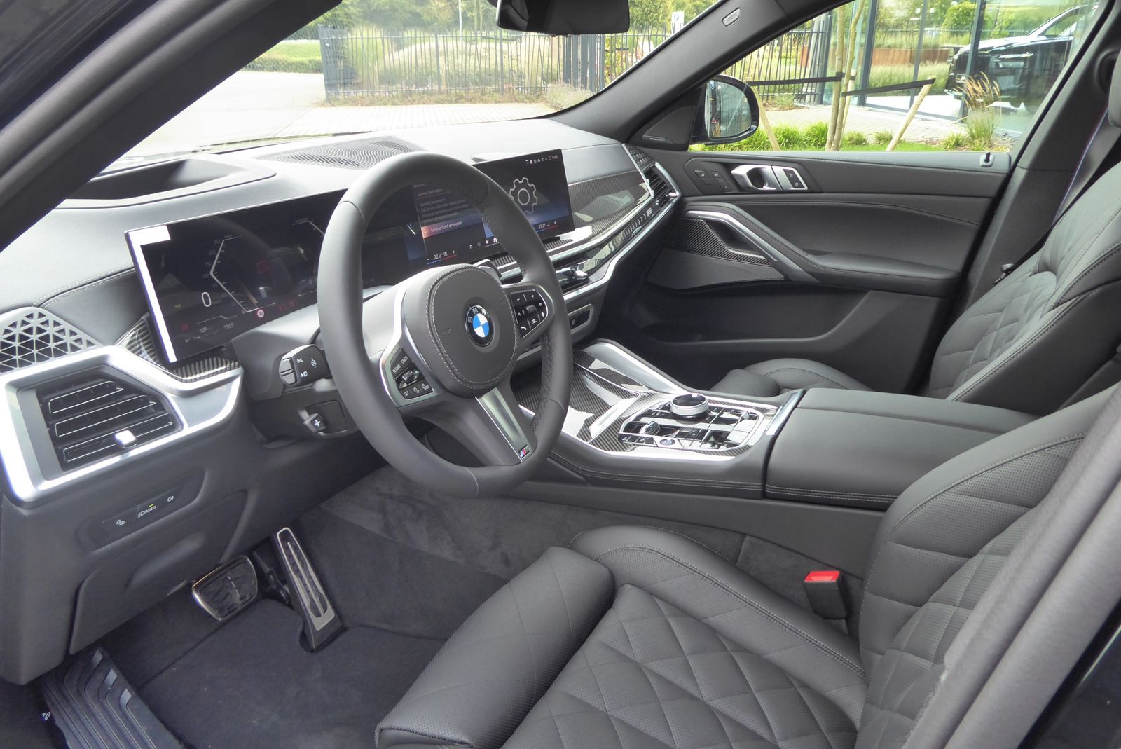 BMW X6 xDrive40d M Sport AHK HuD SH PANO 360°