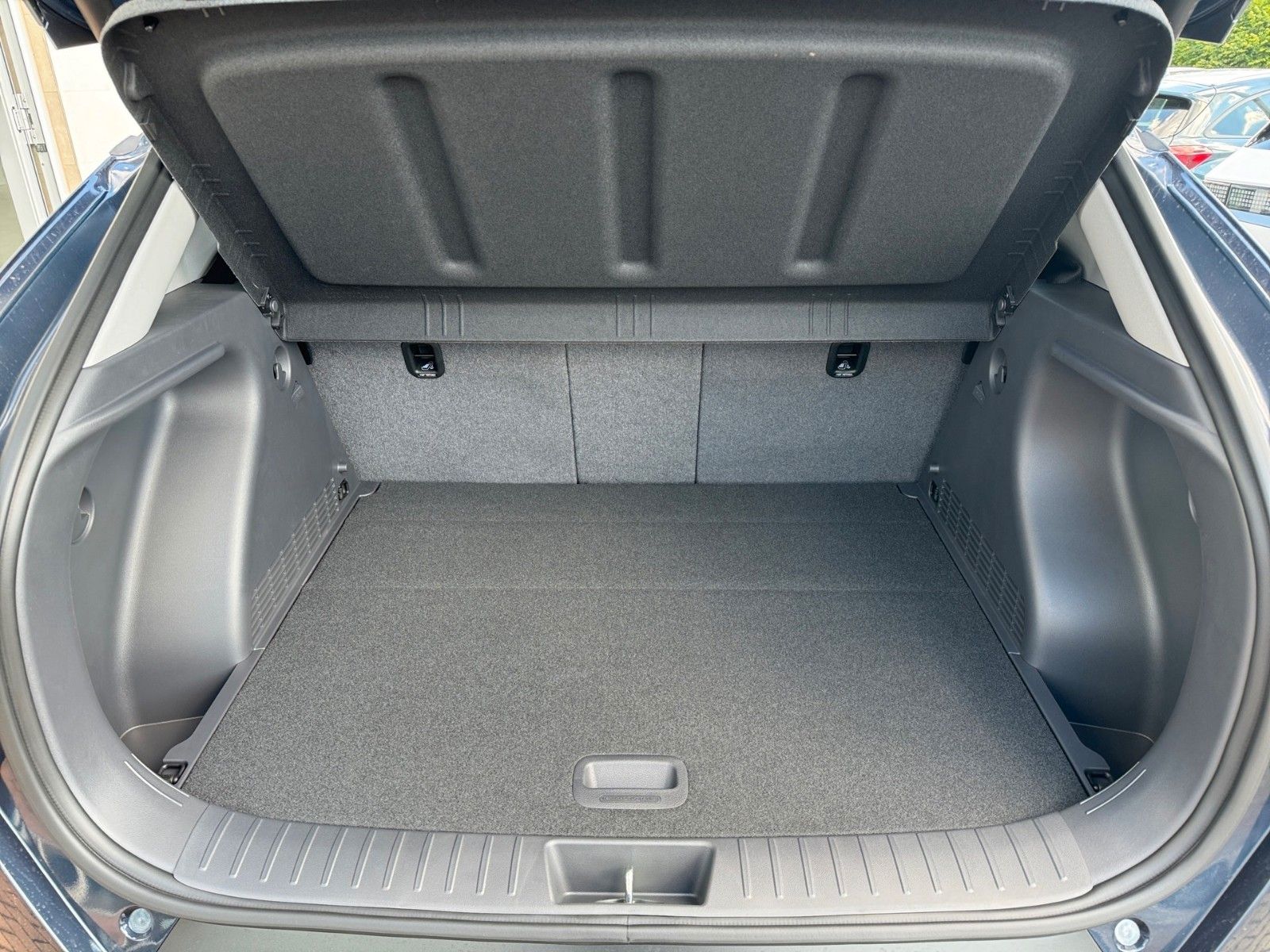 Hyundai Kona Trend 2WD - Samsaru's Car Outlet