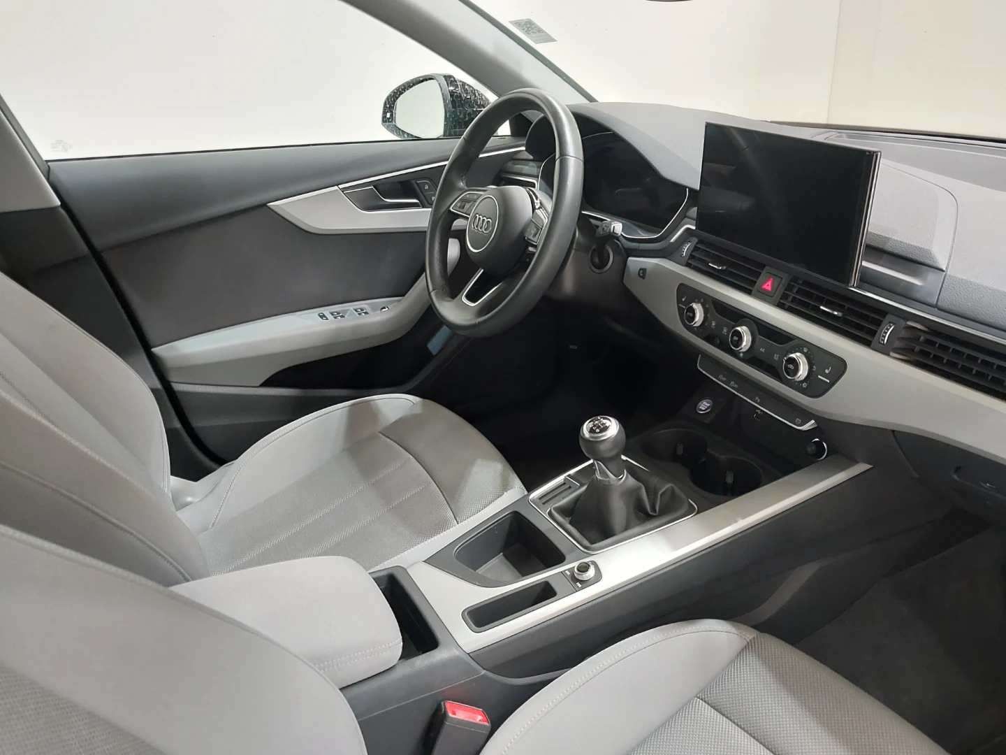 Audi A4 Avant 35 TFSI - Samsaru's Car Outlet