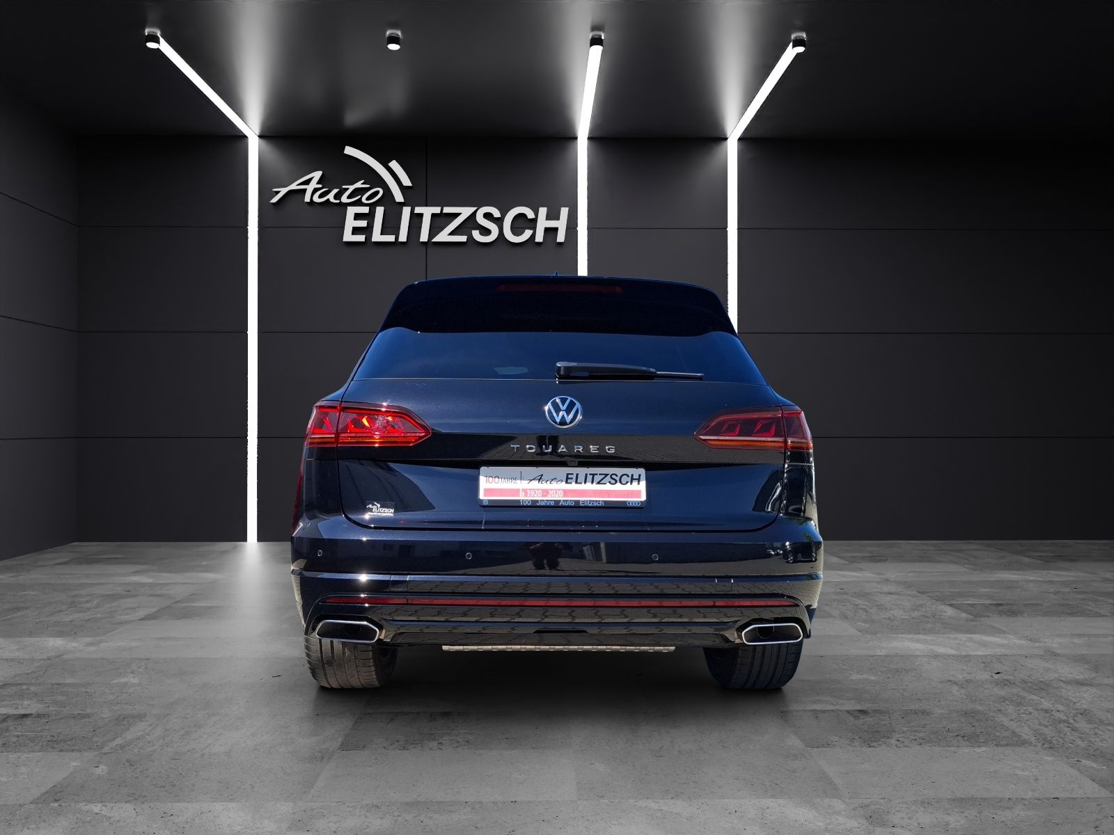 Volkswagen Touareg TDI R-Line 4M - Samsaru's Car Outlet