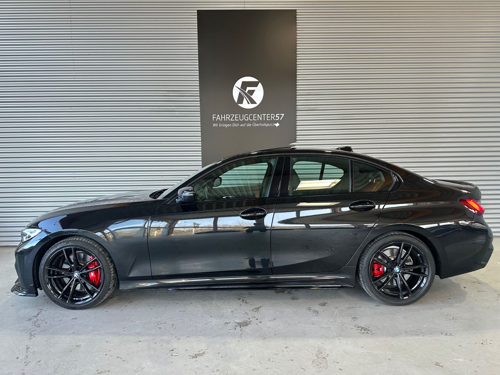 BMW 330i M-PERFORMANCE - Samsaru's Car Outlet