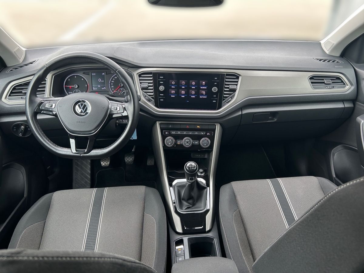 Volkswagen T-Roc 2.0 TDI Style - Samsaru's Car Outlet