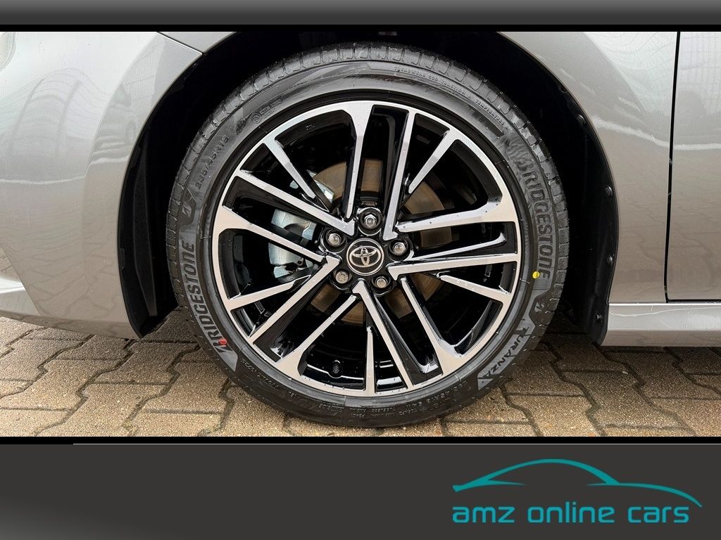 Toyota Camry 2.5 Hybrid Executive Navi*Kamera*LED