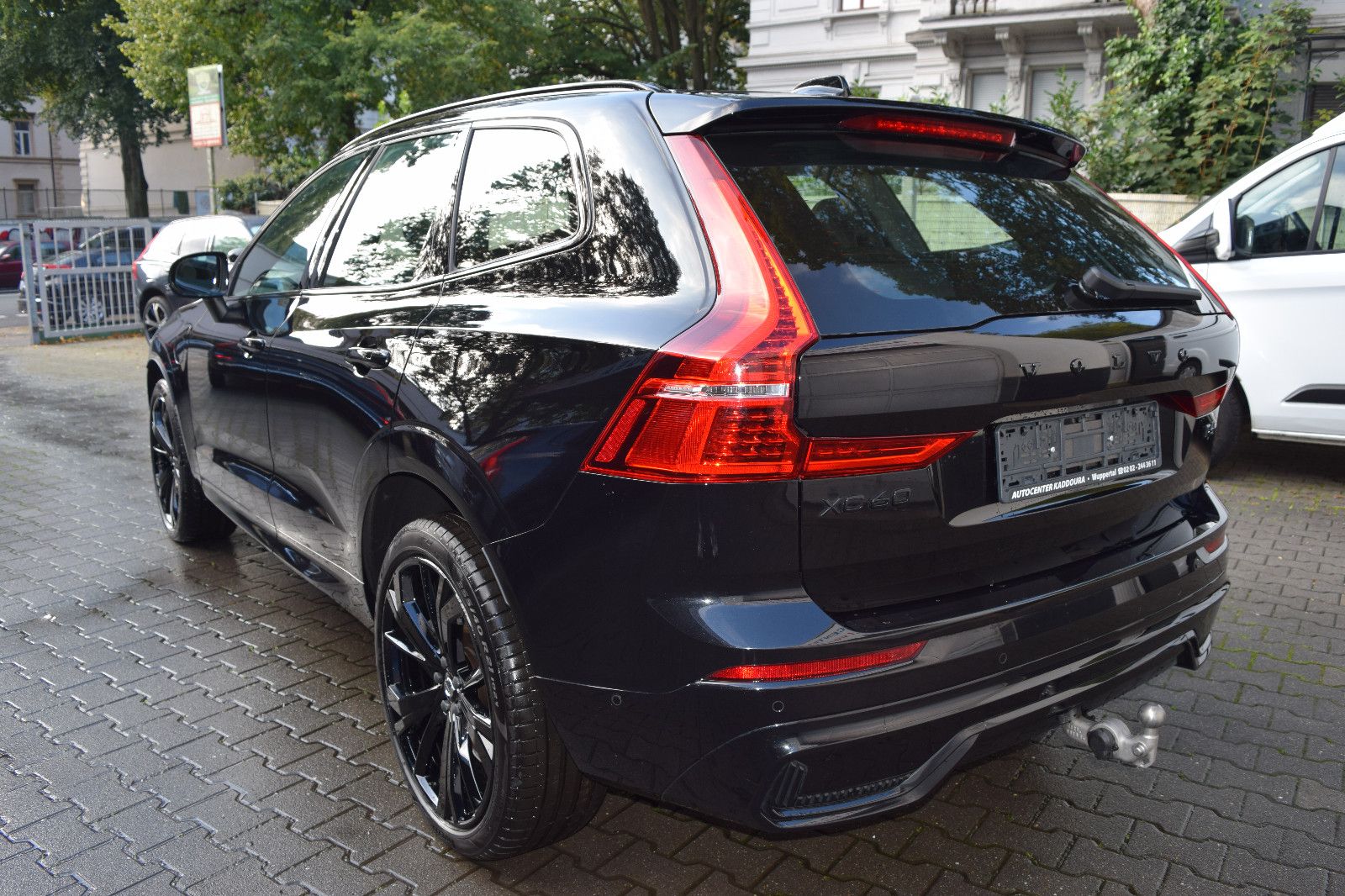 Volvo XC60 T6Plus Black Edition,AHK,Pano,360°K,H&K,21"