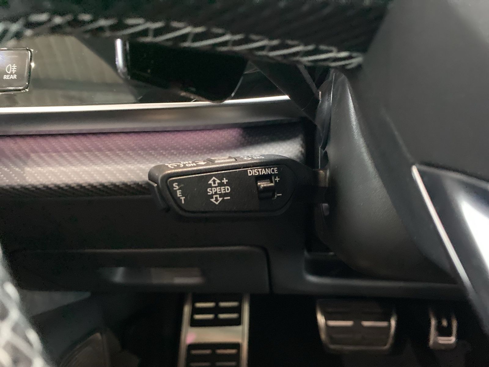 Audi RS Q8 Fahrw.p. adv StHz HUD PANO Laser 360 23