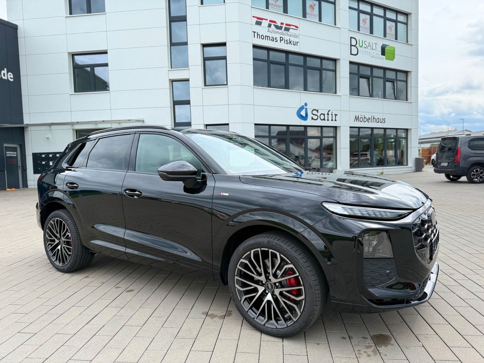 Audi Q3 TFSI S-line S tronic+AHK+PANO+SONOS+