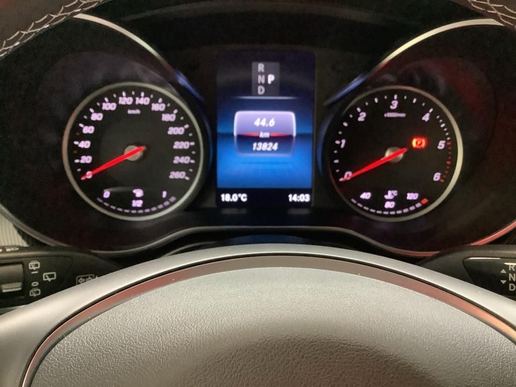 Mercedes-Benz V 220 d Edition - Samsaru's Car Outlet