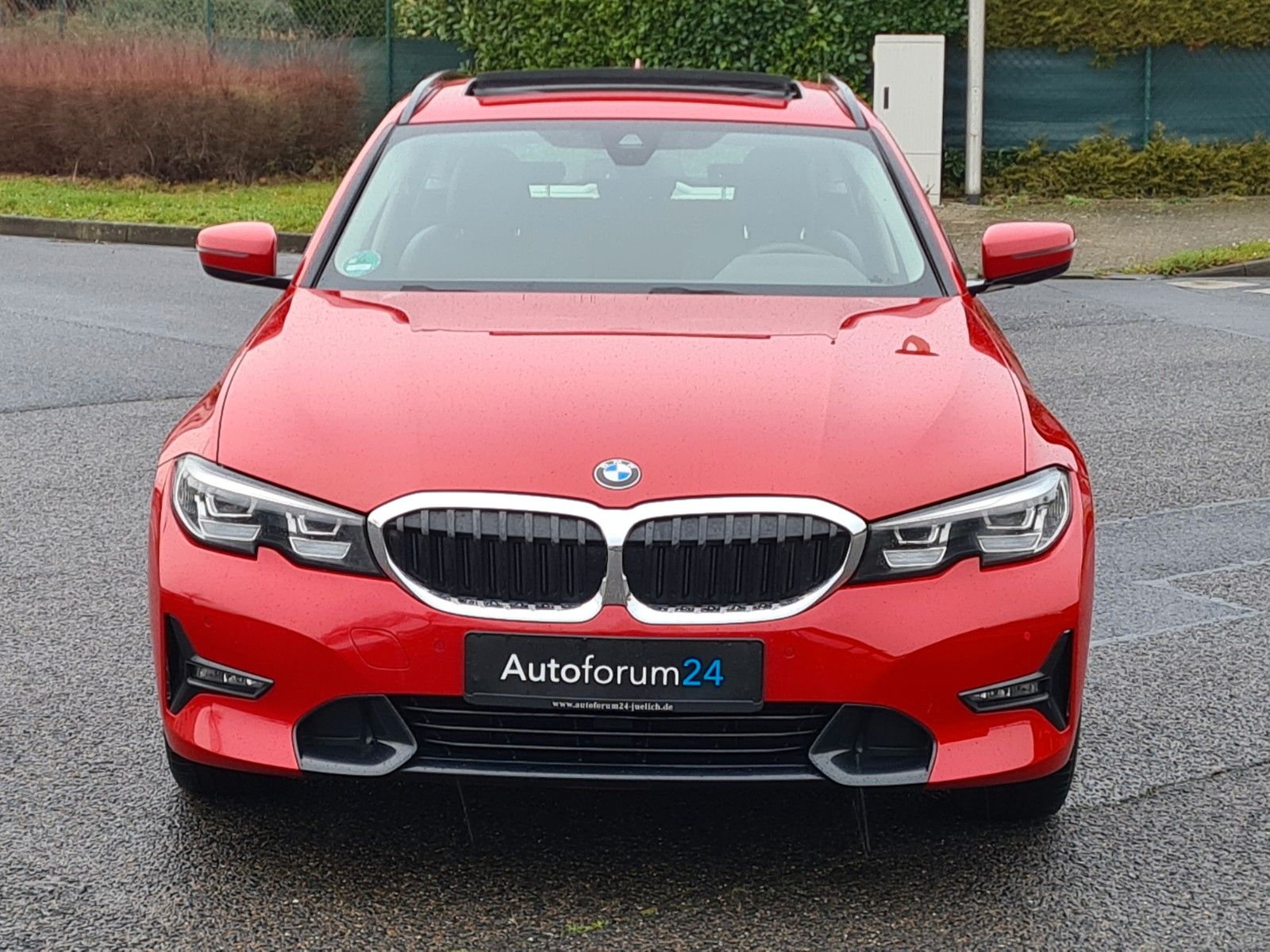 BMW 3 Touring 320 i Sport Line - Samsaru's Car Outlet