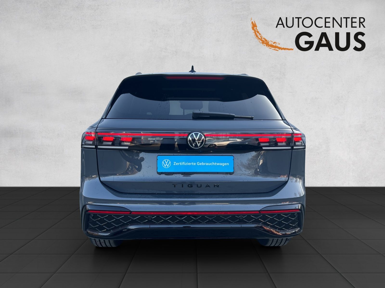 Volkswagen Tiguan R-Line 2.0 TDI DSG 4M AHK*Navi**Pano*Blac