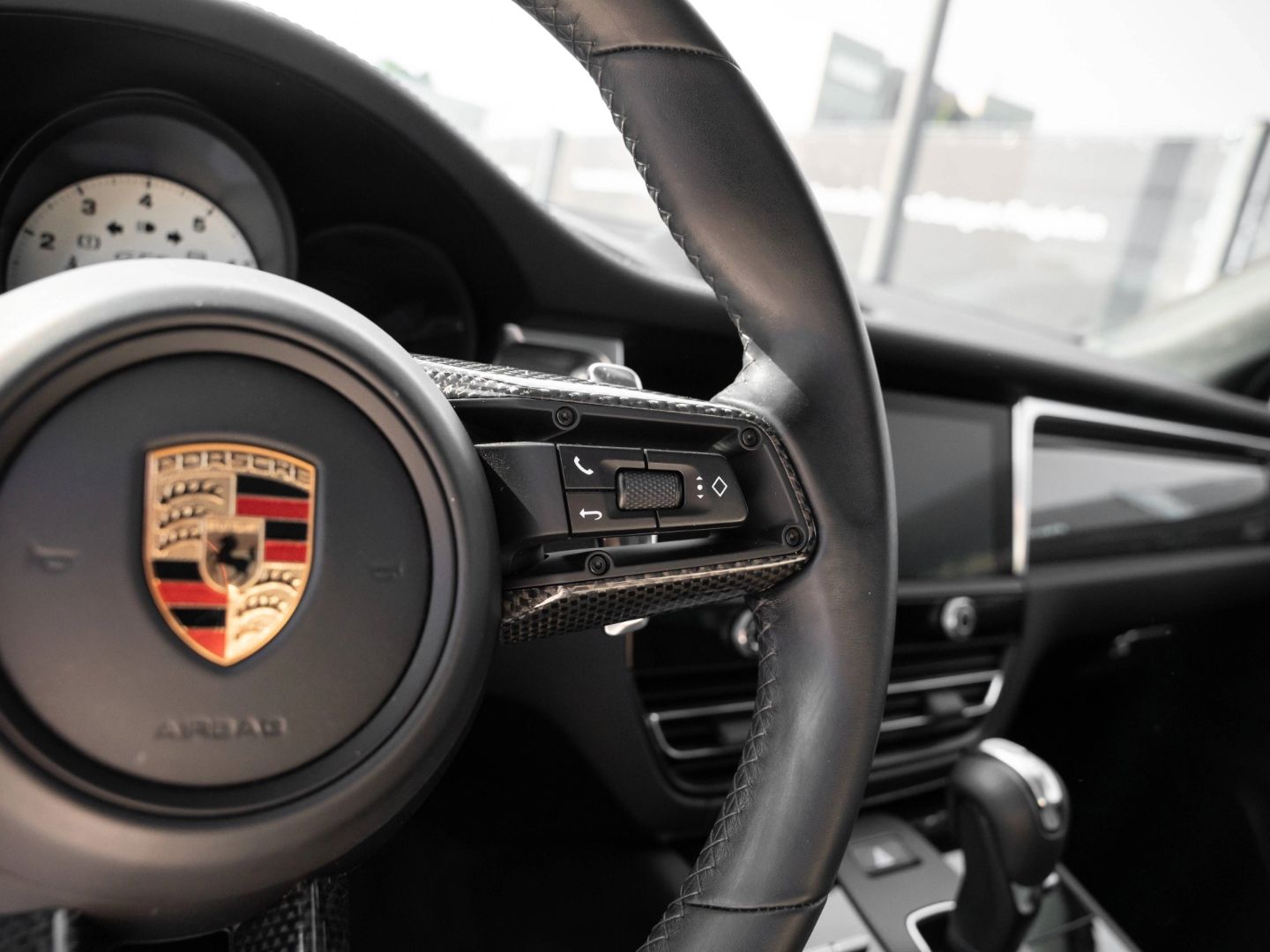Porsche Macan GTS 21-Zoll AHK BOSE Pano Luft 18-Wege