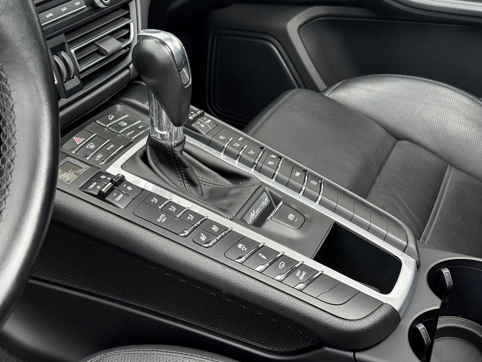 Porsche Macan S - Samsaru's Car Outlet