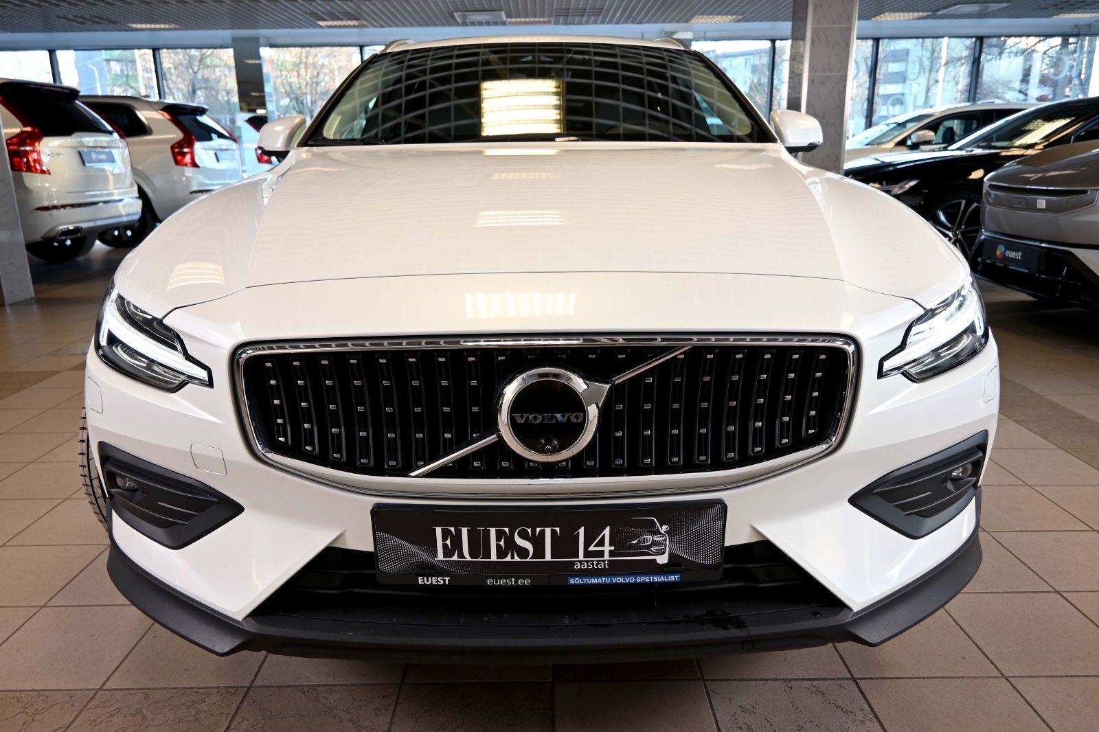 Volvo V60 Cross Country B&W HUD MASSAGE ULTIMATE FULL