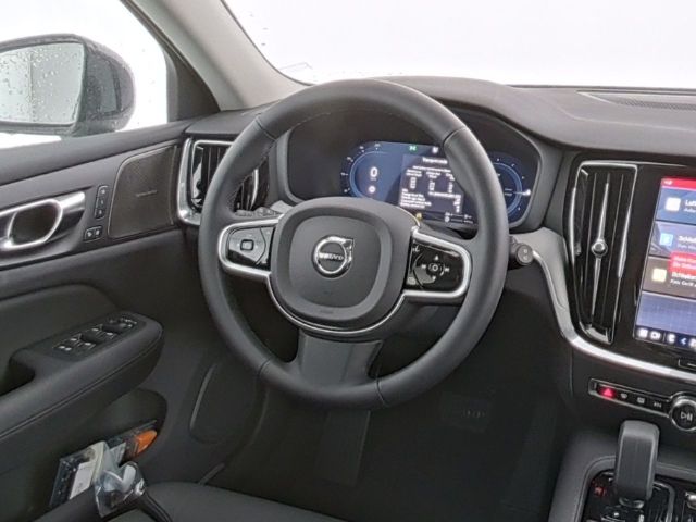 Volvo V60 Plus Dark T6 19''LM AHK 360kam PilotAssist H