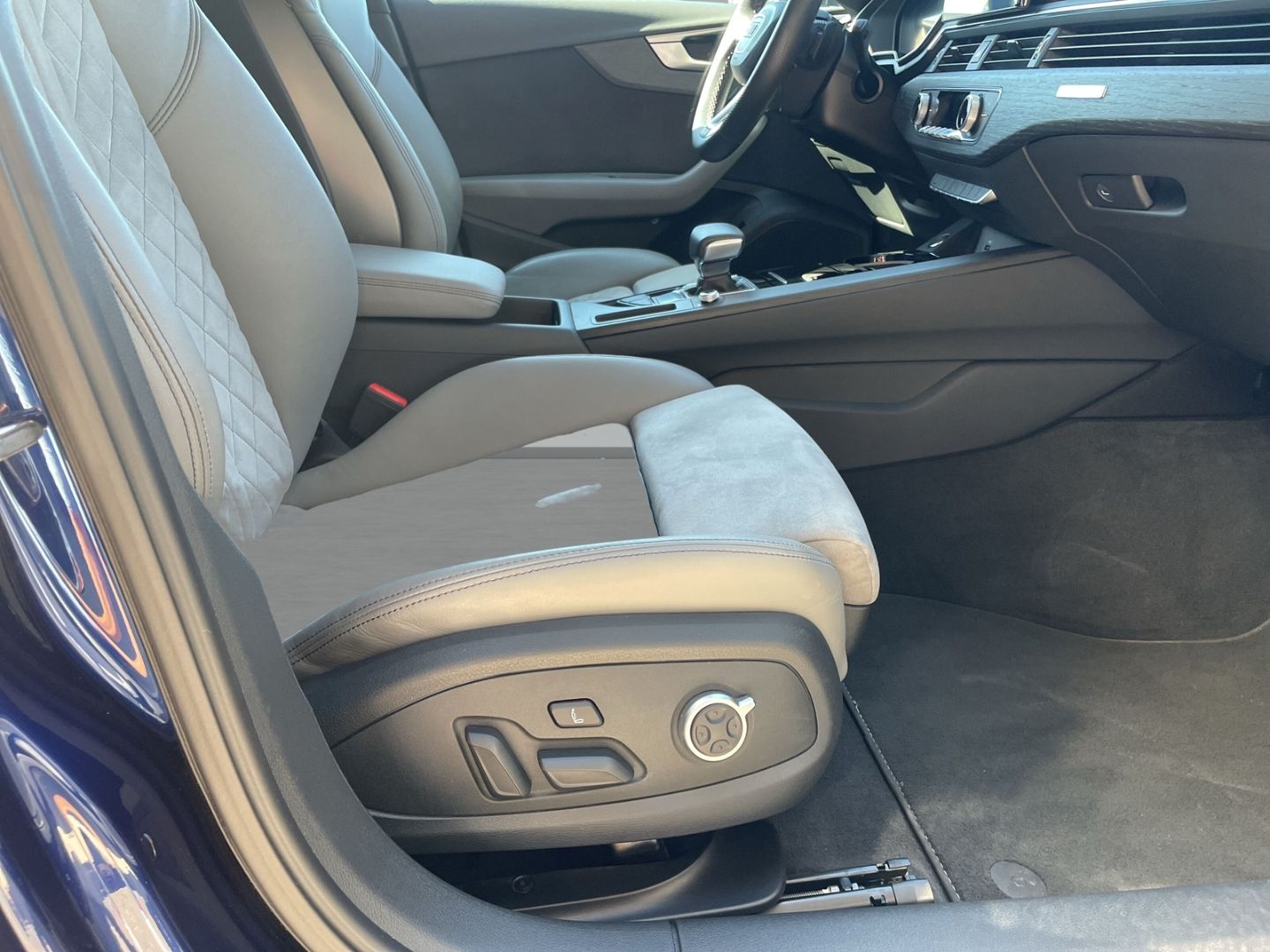 Audi A4 Avant 50 TDI S-Line qu Matrix AHK Memory Kame
