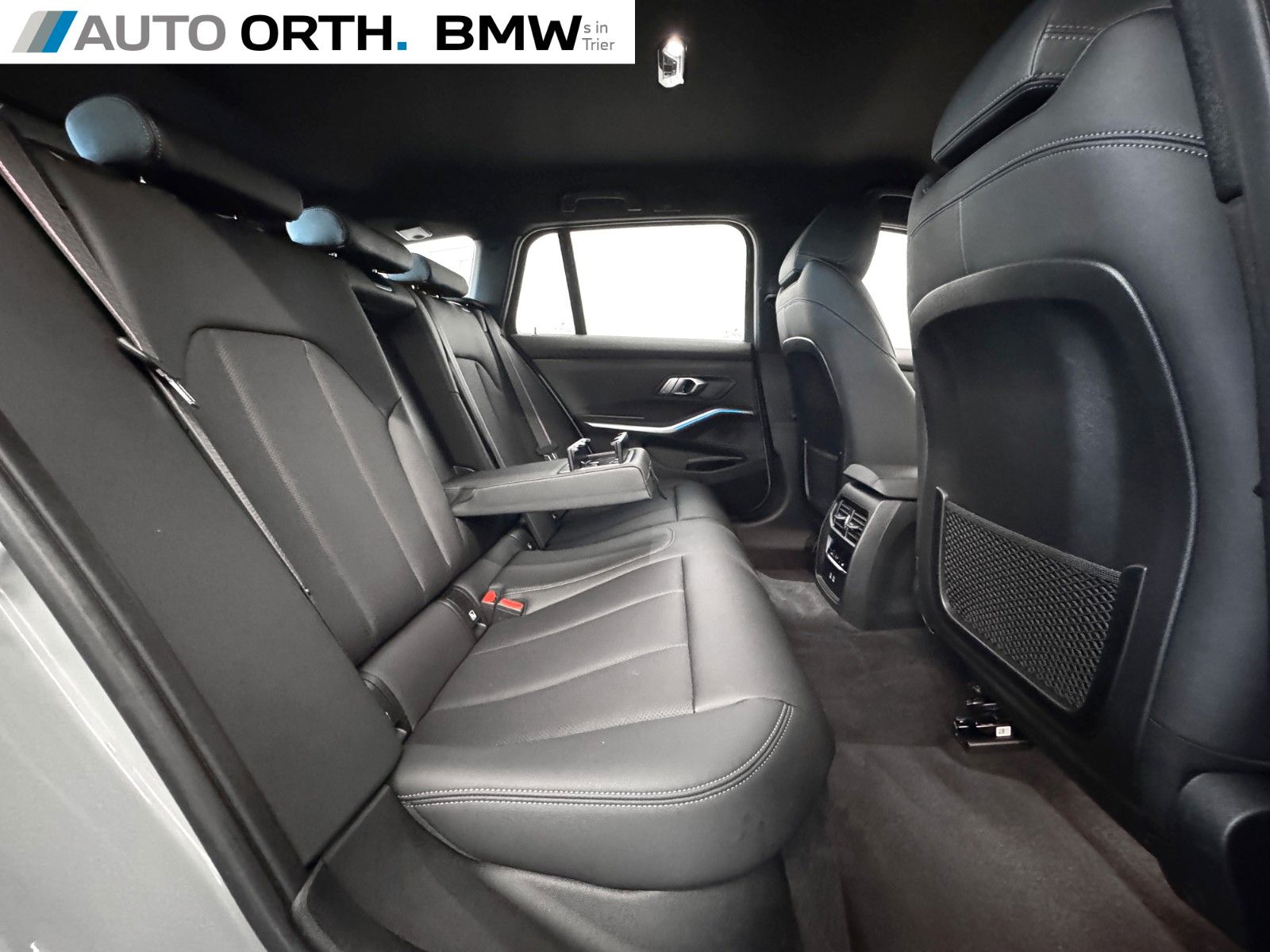 BMW 320d xDrive Touring M-SPORT-PRO HUD ST-HZG AHK