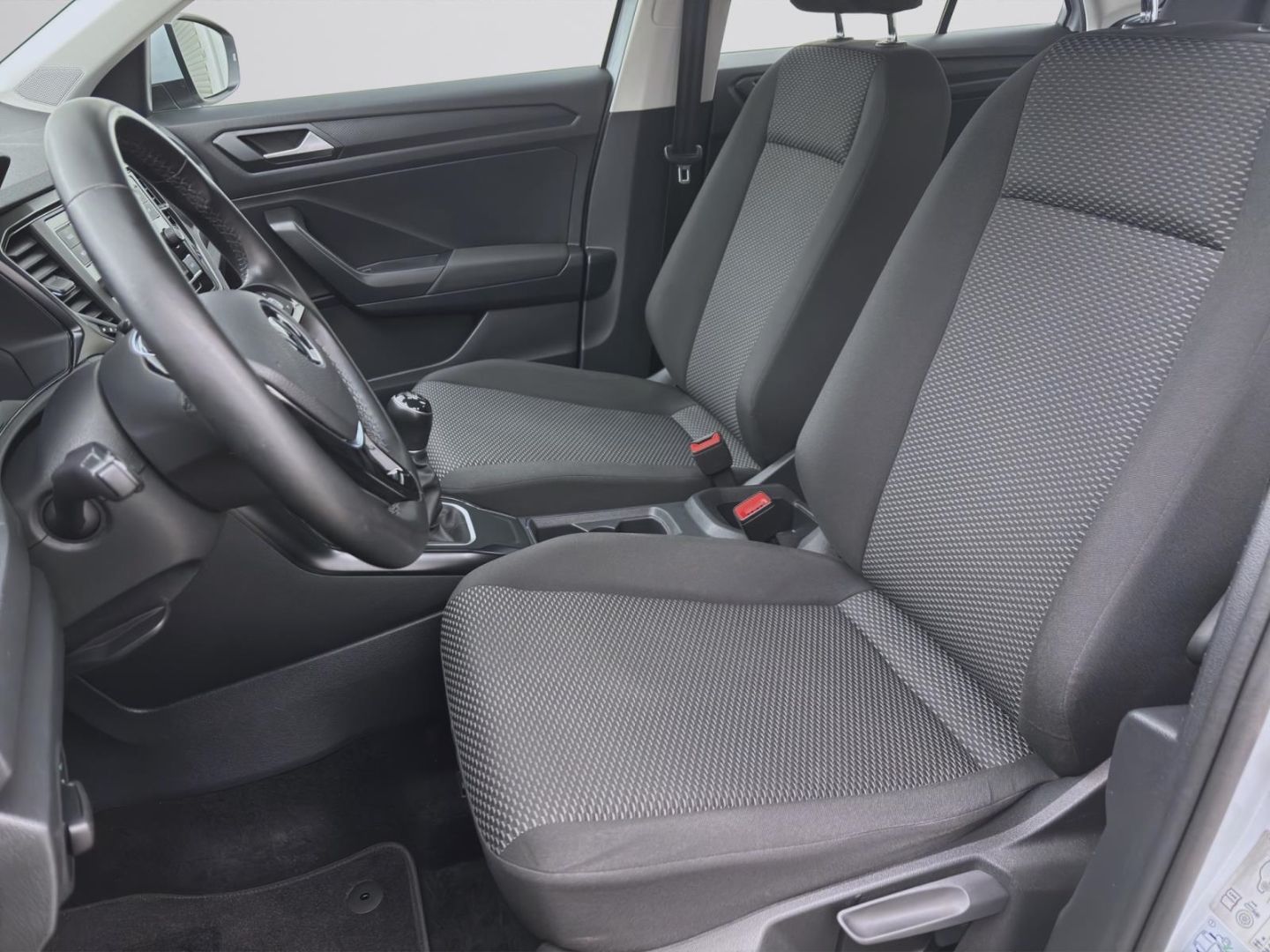Volkswagen T-Roc 1.0 TSI - Samsaru's Car Outlet