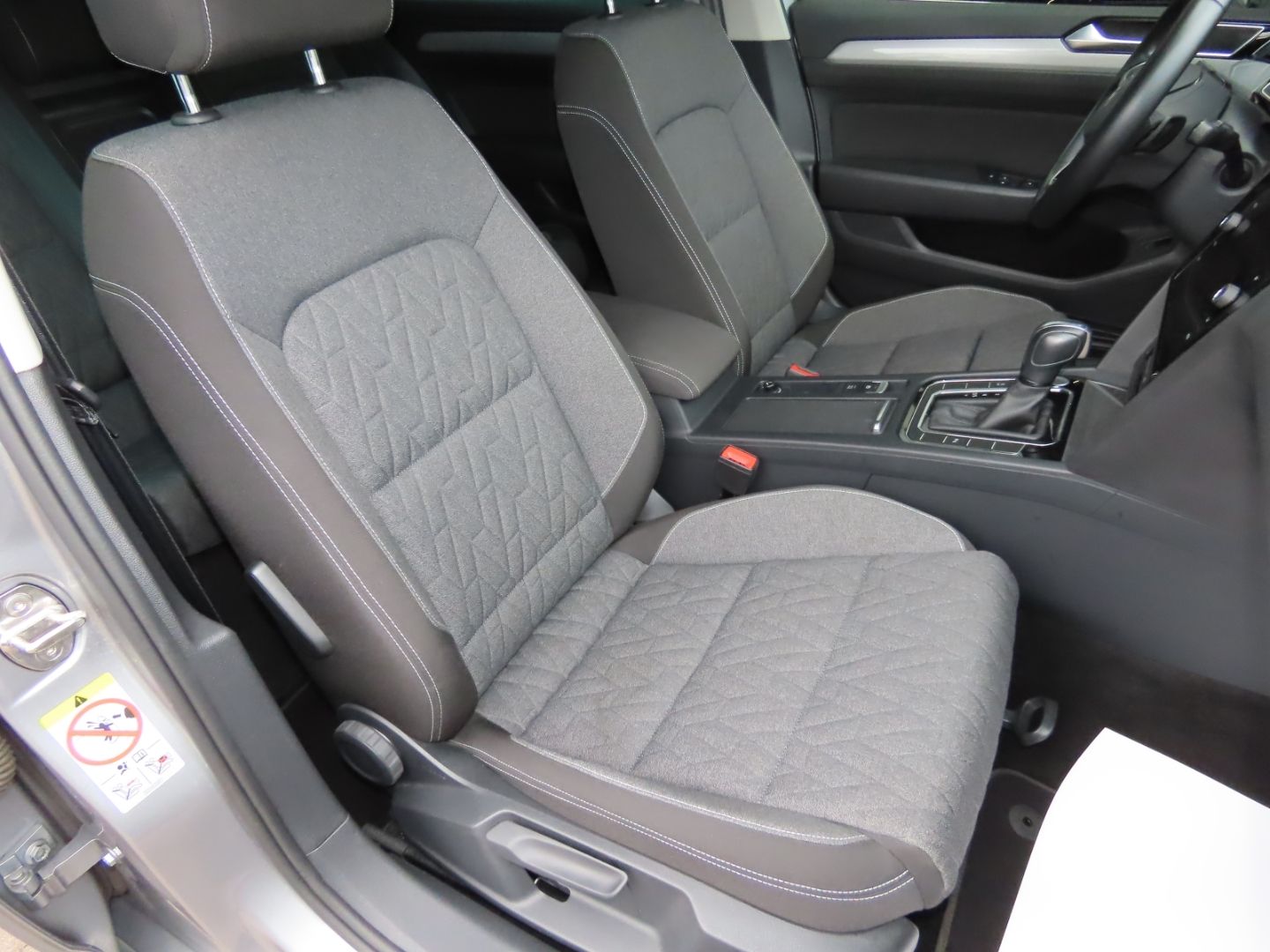 Volkswagen Passat Variant Business 1.5 TSI - Samsaru's Car Outlet
