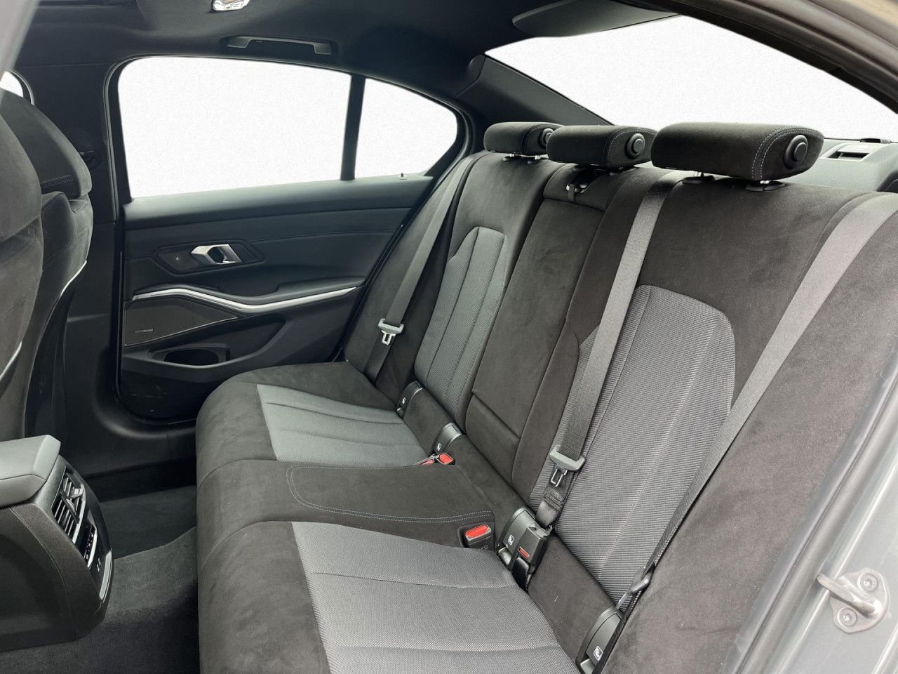 BMW 330e M Sport GSD,AHK,DAPro,H/K,LivePro,360,AdLED