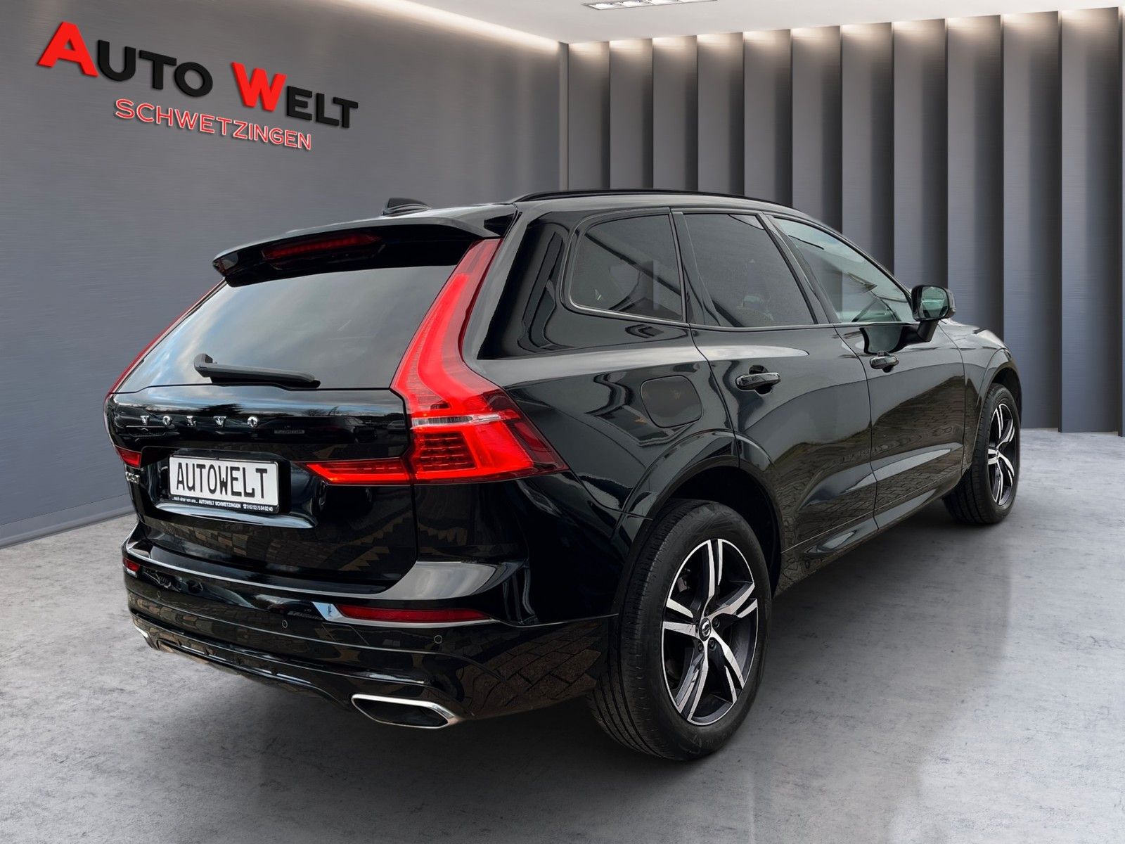 Volvo XC 60 R-Design - Samsaru's Car Outlet