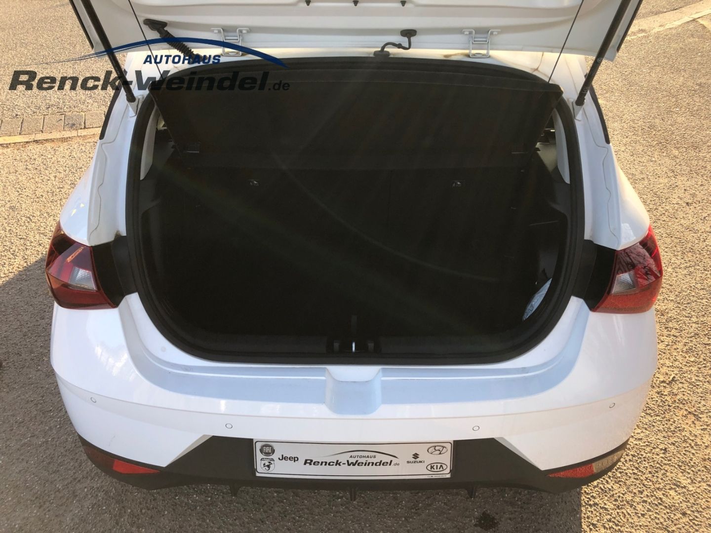 Hyundai i20 Trend 1.0 T-GDI - Samsaru's Car Outlet