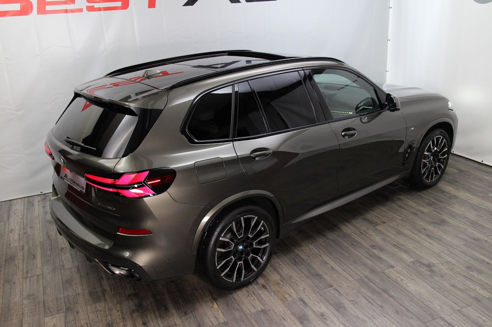BMW X5 30 d xDrive M Sport H&K Carbon Luftfederung