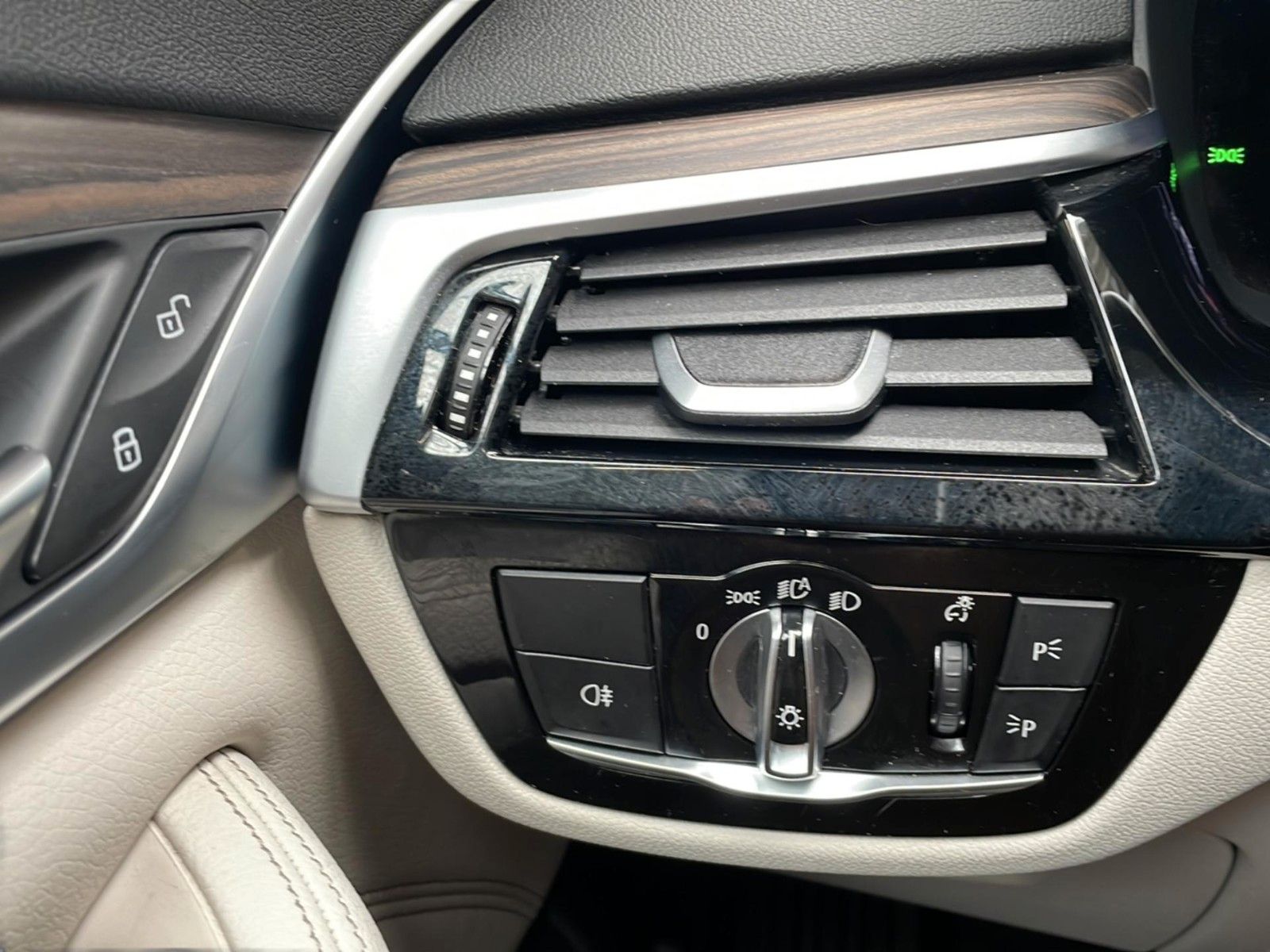 BMW 520d Touring xDr. ACC AHK PANO IQ 4ZK 360° WiFi