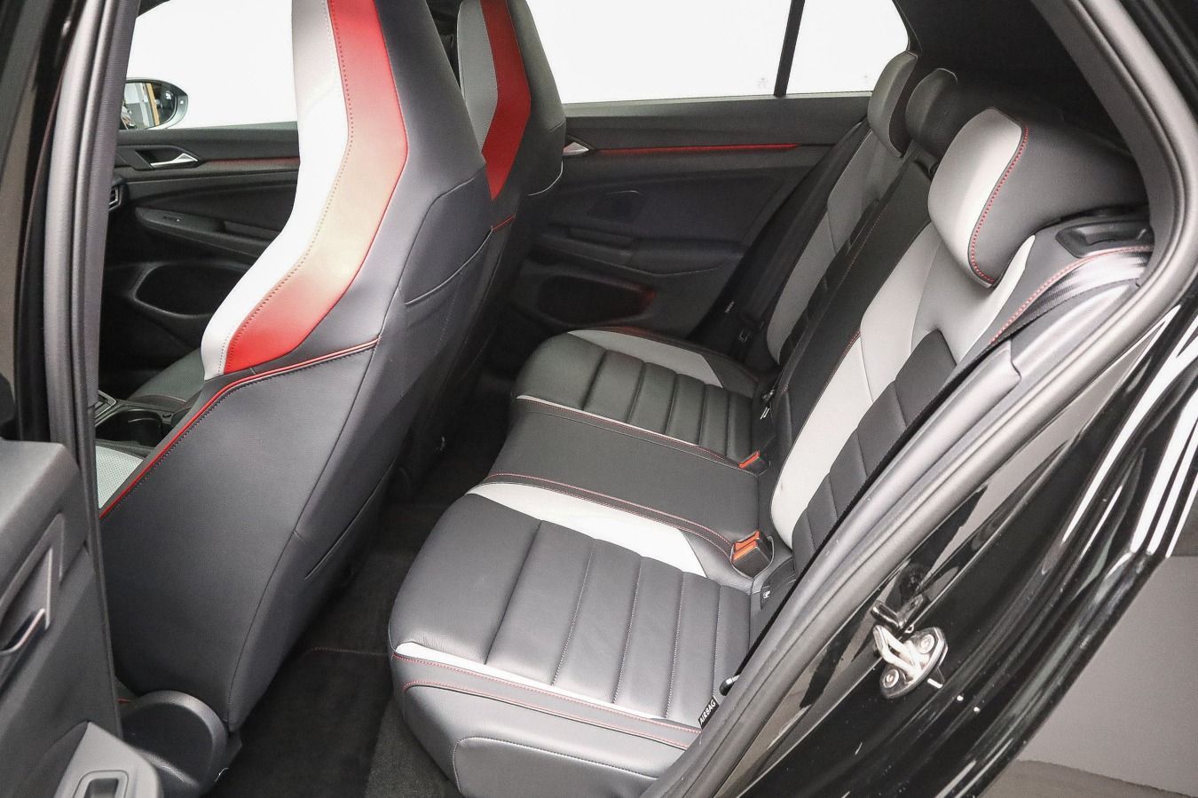 Volkswagen Golf VIII 2.0 TSI DSG GTI CLUBSPORT*BLACK-STYLE*