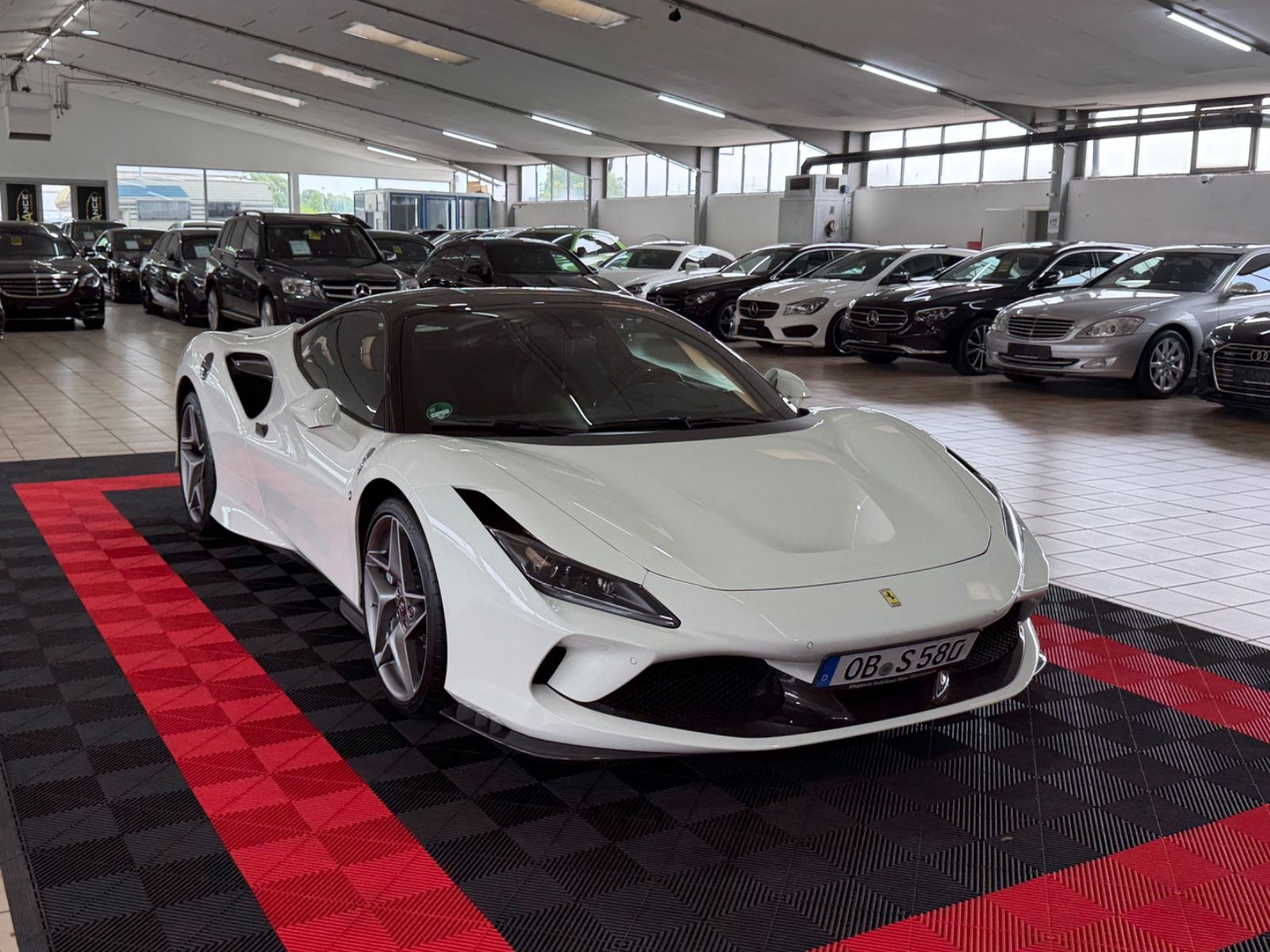 Ferrari F8 Carbon Paket/JBL/Lift