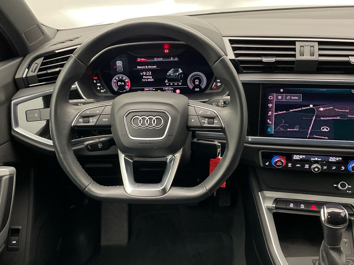 Audi Q3 advanced 40 TFSI quattro - Samsaru's Car Outlet