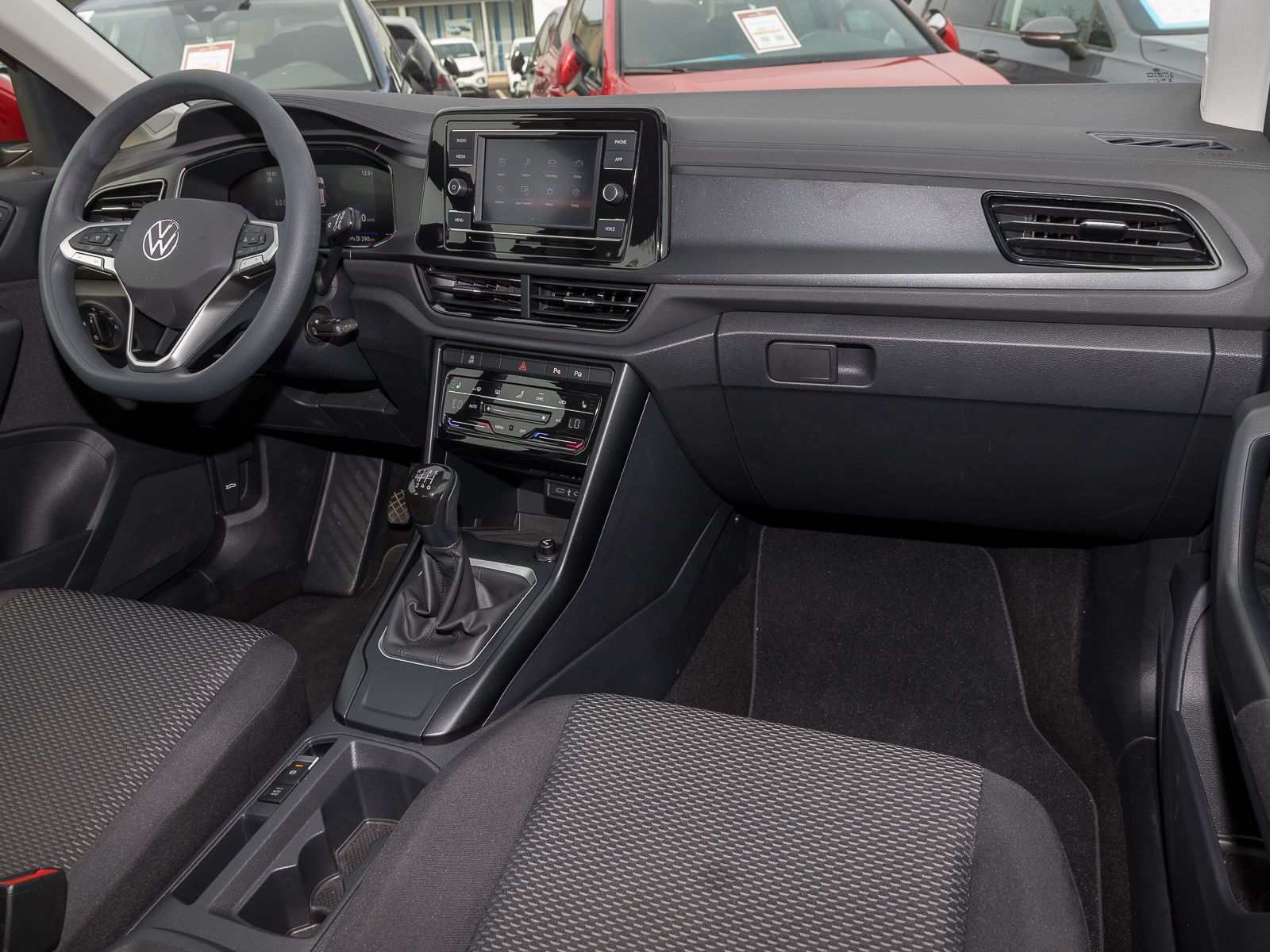 Volkswagen T-Roc 1.0 TSI - Samsaru's Car Outlet