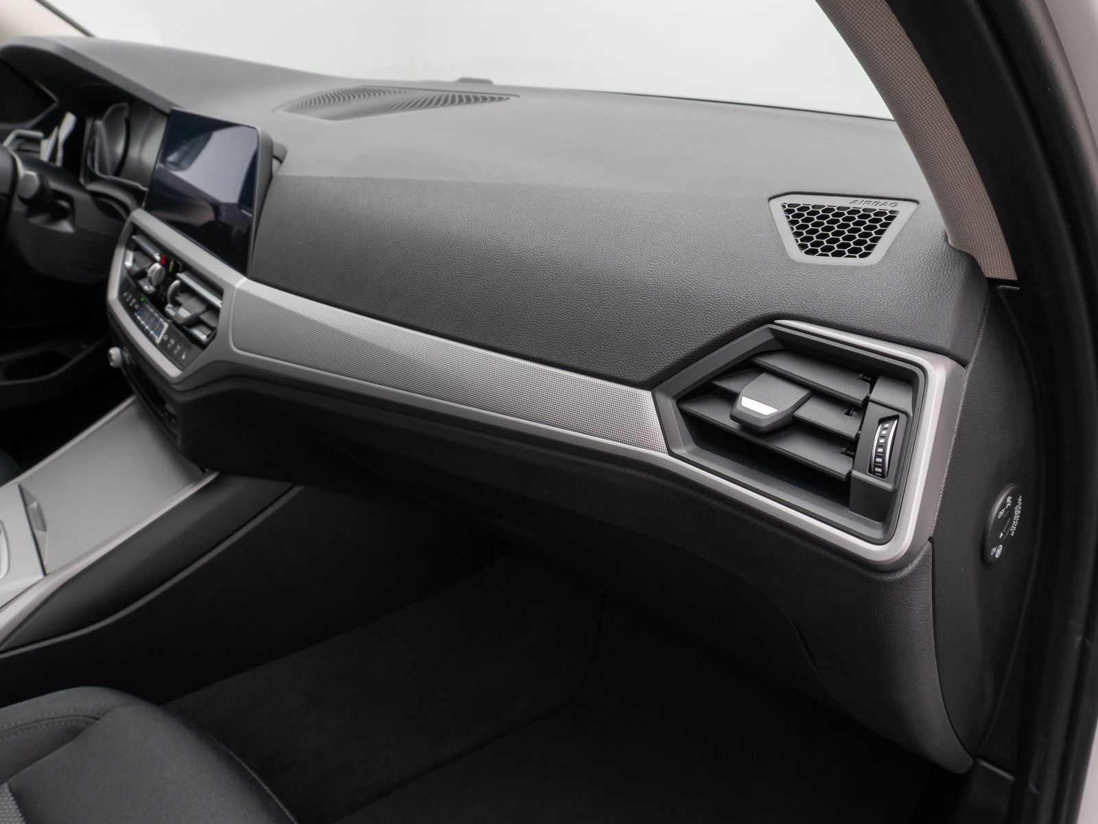 BMW 320d Advantage - Samsaru's Car Outlet