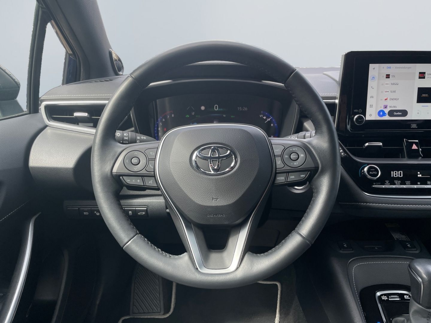 Toyota Corolla 2.0 Hybrid TS Lounge - Samsaru's Car Outlet