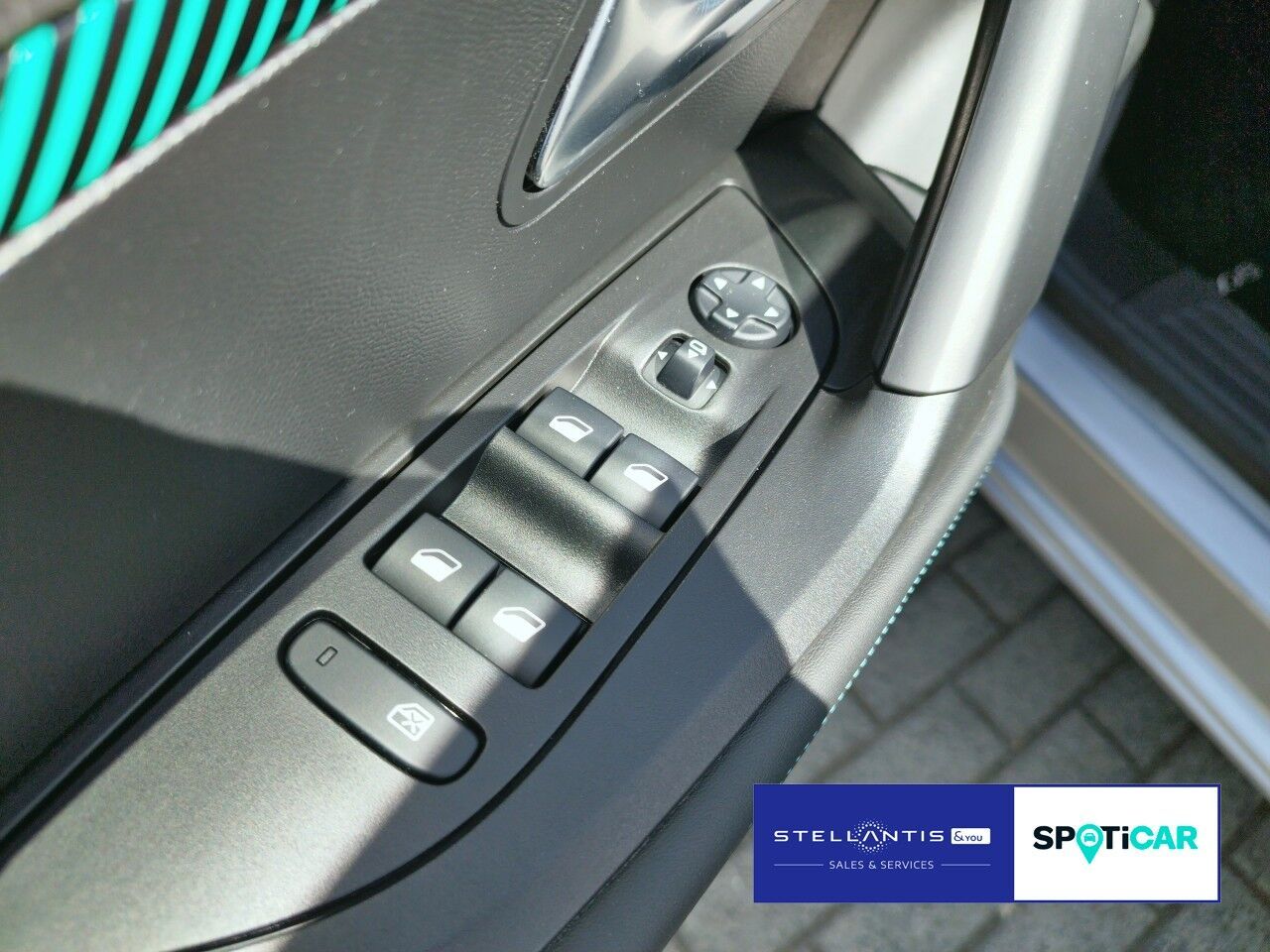 Peugeot 2008 Allure 136 Elektro - Samsaru's Car Outlet