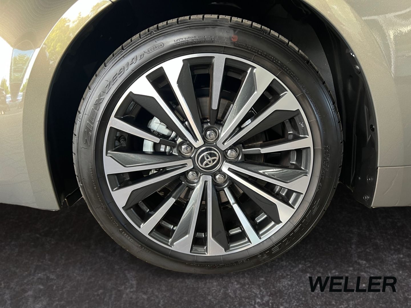 Toyota Corolla 1.8 Hybrid TS Team D *Bi-LED*ACC*CAM*SHZ