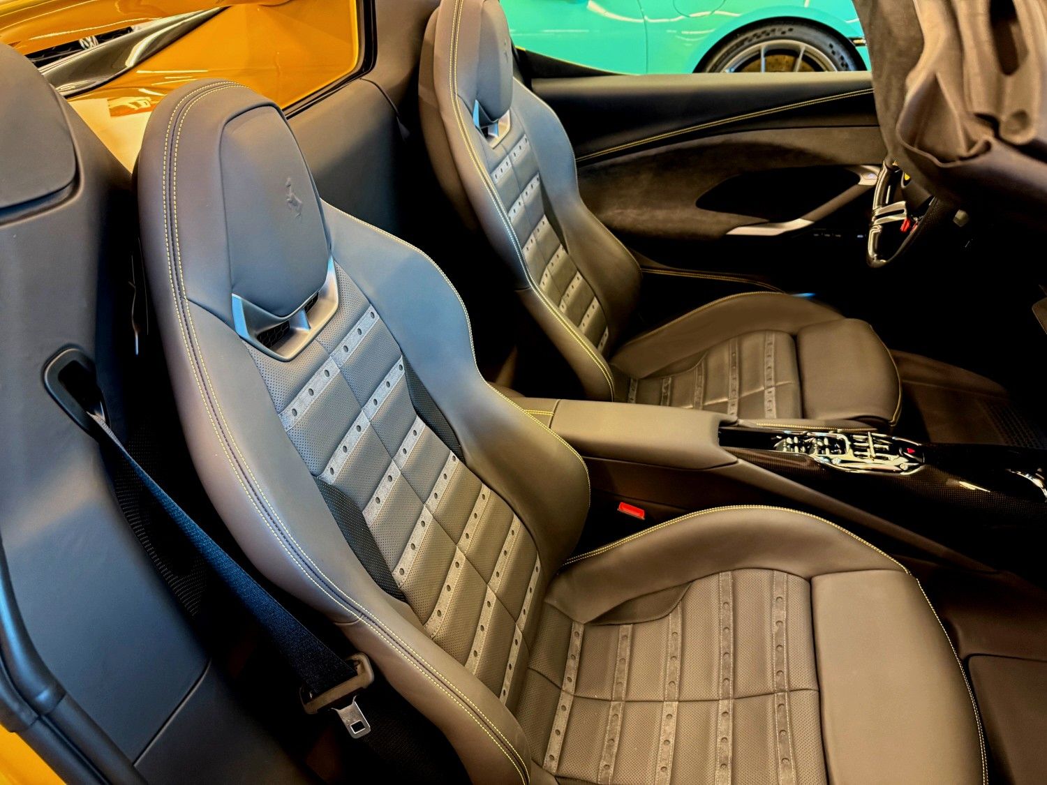 Ferrari 296 GTS - Samsaru's Car Outlet