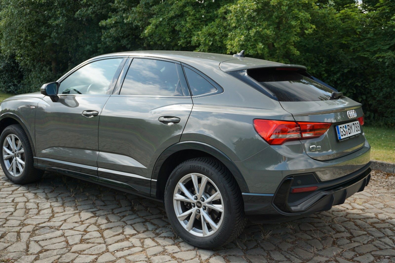Audi Q3 Sportback 40 TFSI quattro S line - Samsaru's Car Outlet