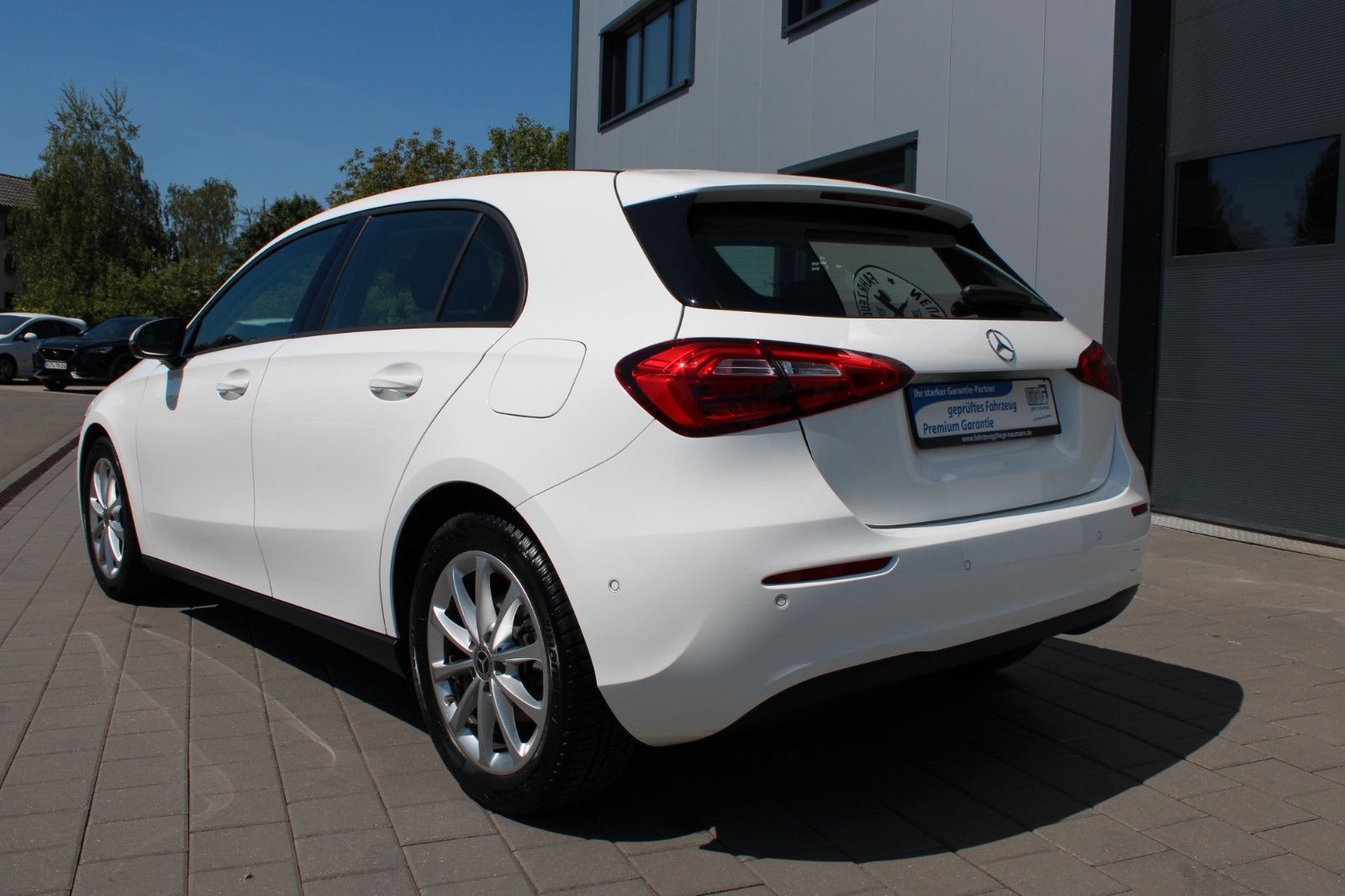 Mercedes-Benz A 200 - Samsaru's Car Outlet