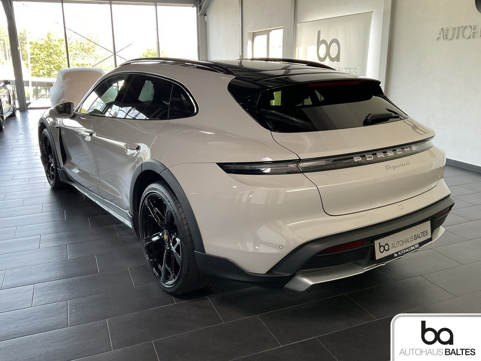 Porsche Taycan Cross Turismo 4 Pano/4+1/Inno/21/360/Voll