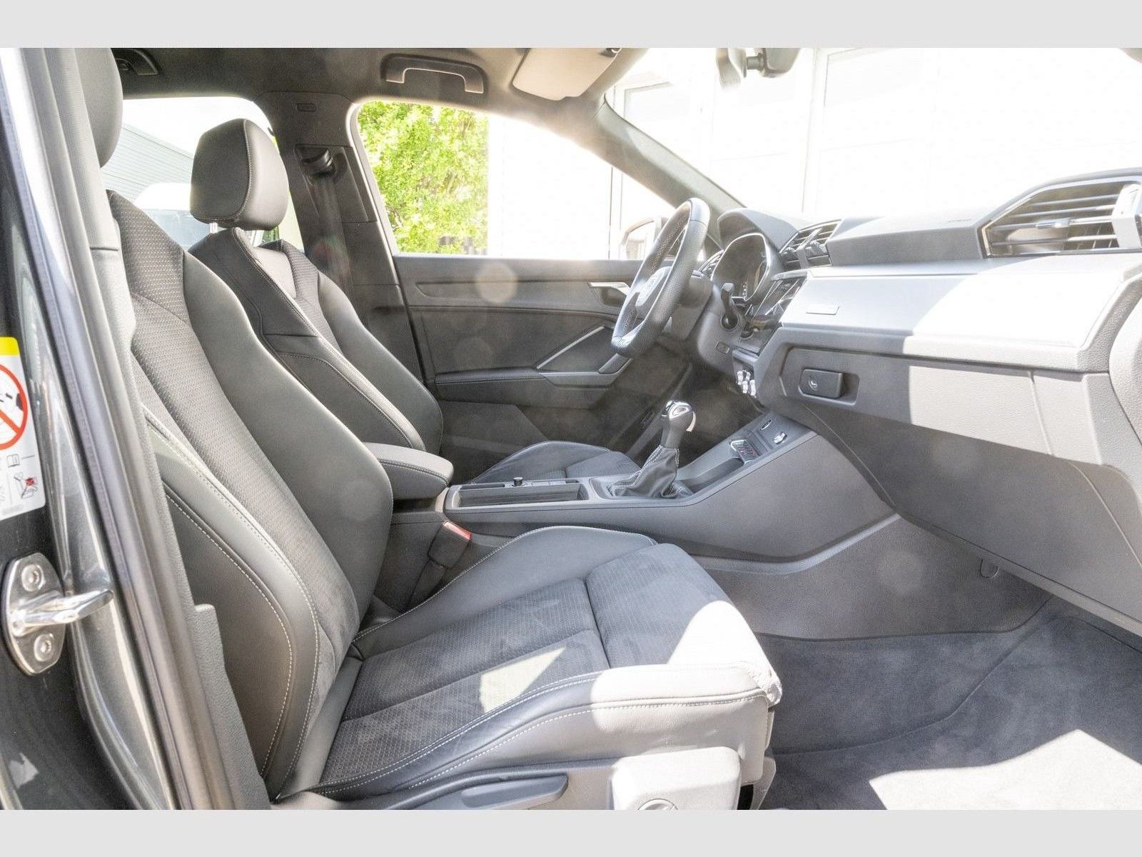 Audi Q3 S line 40 TDI quattro 'LED|AHK|Navi